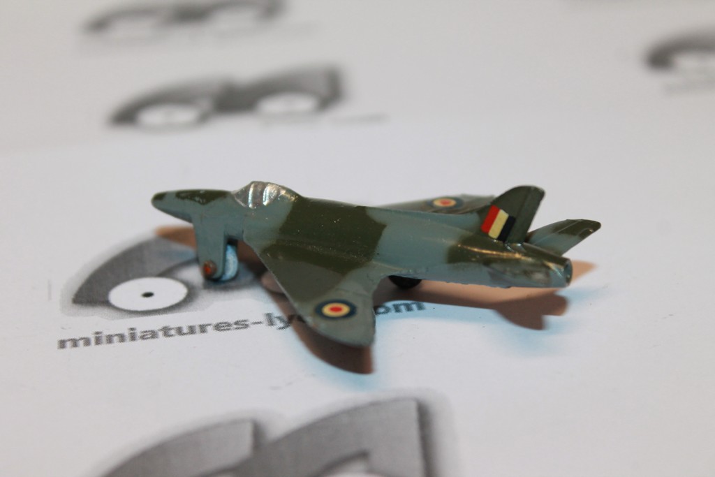 SUPERMARINE SWIFT FIGHTER DINKY TOYS 1/200°
