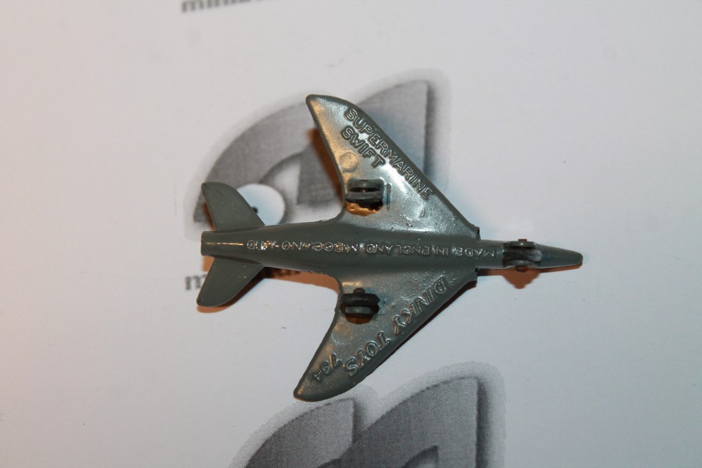 SUPERMARINE SWIFT FIGHTER DINKY TOYS 1/200°