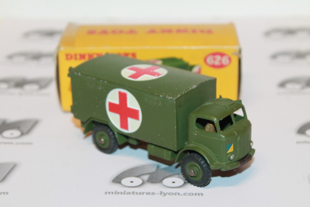 MILITARY AMBULANCE DINKY TOYS 1/43°