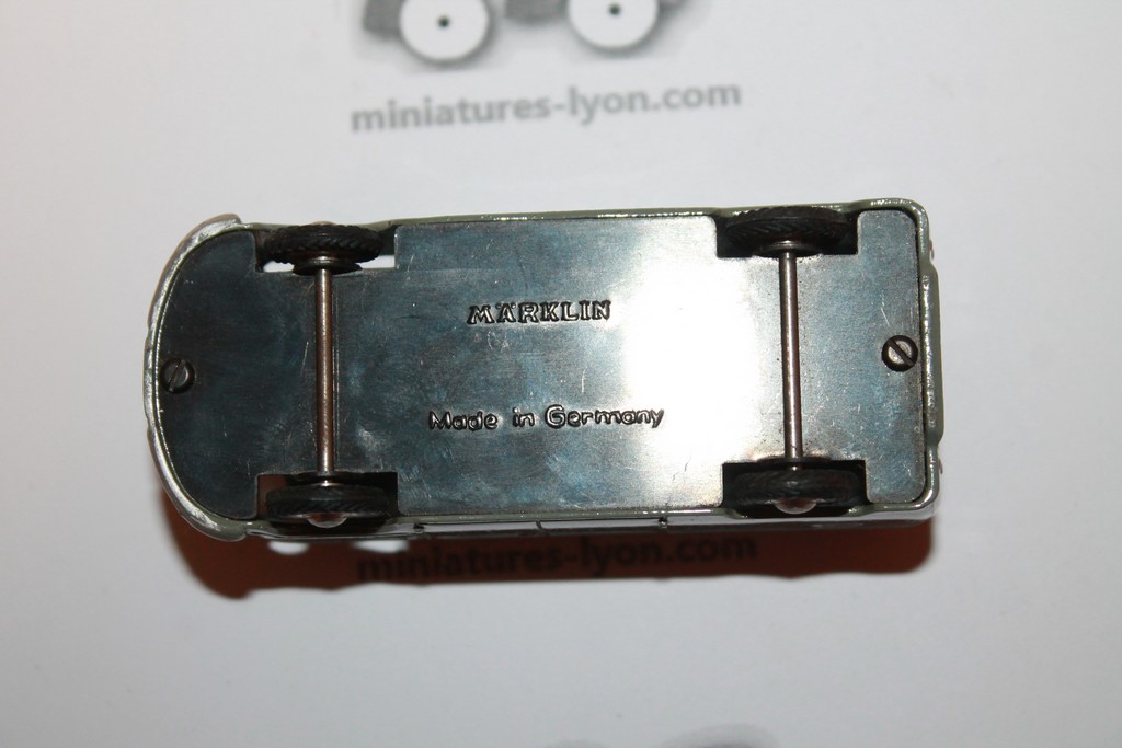 VOLKSWAGEN COMBI VERT MARKLIN 1/43°