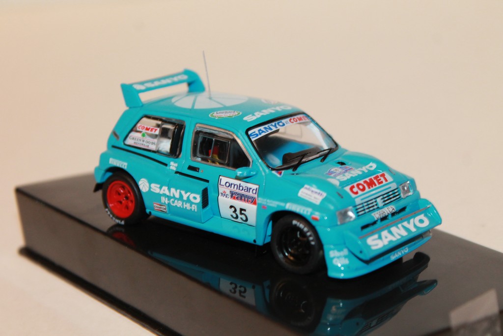 MG METRO 6R4 N°35 RAC RALLY 1986 IXO 1/43°