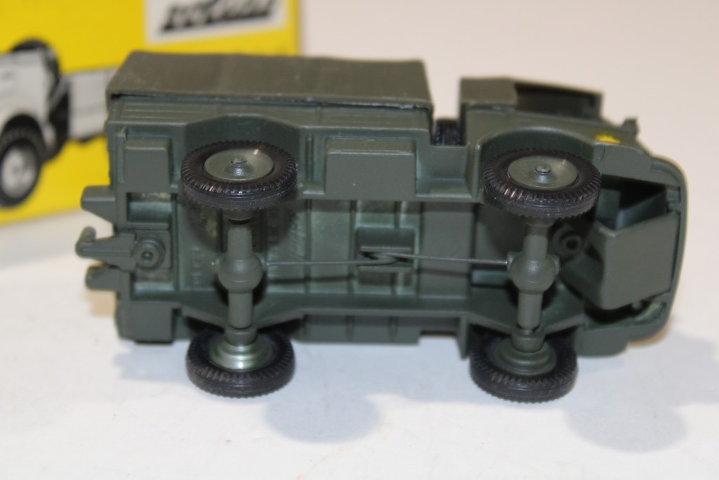 RENAULT 4X4 MILITAIRE 1954 SOLIDO 1/43°