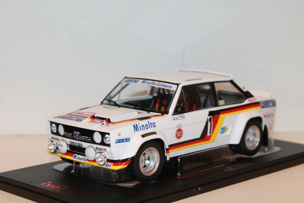 FIAT 131 ABARTH N°1 RALLY HUNSRUCK 1979 IXO 1/18°