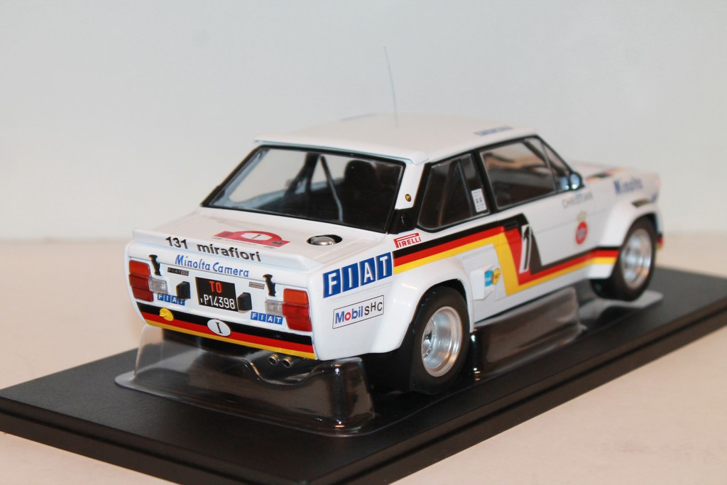 FIAT 131 ABARTH N°1 RALLY HUNSRUCK 1979 IXO 1/18°