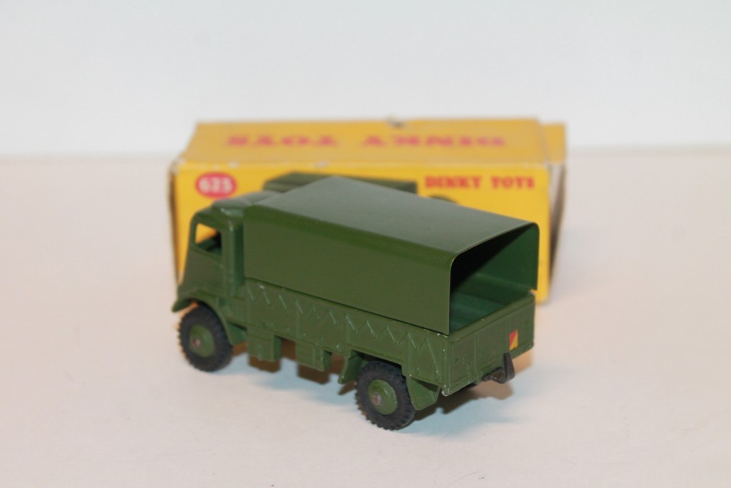 ARMY COVERED WAGON DINKY TOYS 1/43°