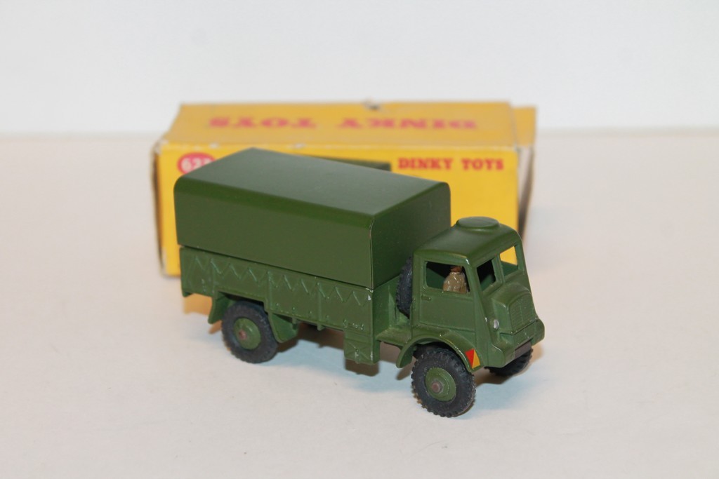 ARMY COVERED WAGON DINKY TOYS 1/43°