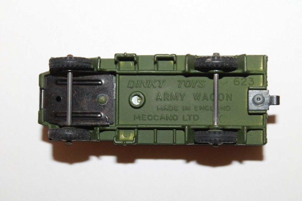 ARMY COVERED WAGON DINKY TOYS 1/43°