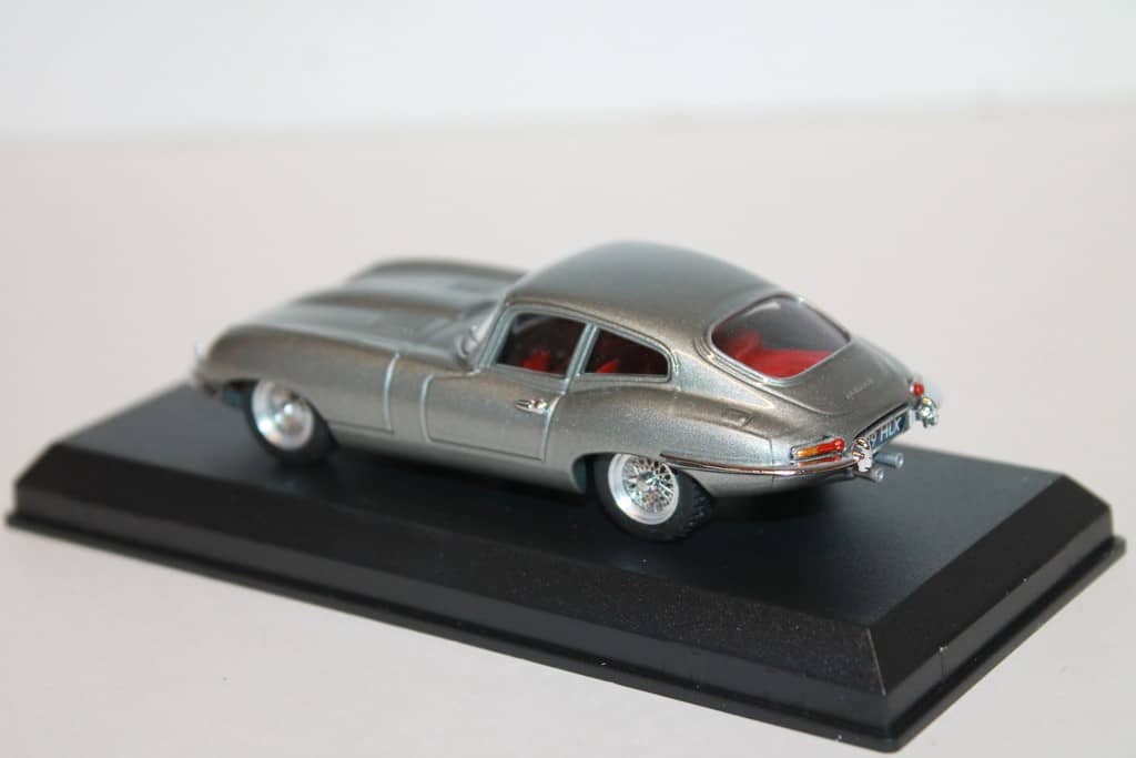 JAGUAR TYPE E COUPE 1964 GRIS METAL GEORGE HARISON BEST 1/43°