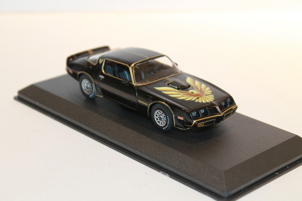 PONTIAC FIREBIRD 1979 ROCKY II GREENLIGHT 1/43°