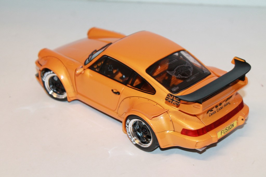PORSCHE 964 RWB HIBIKI 2016 ORANGE SOLIDO 1/18°