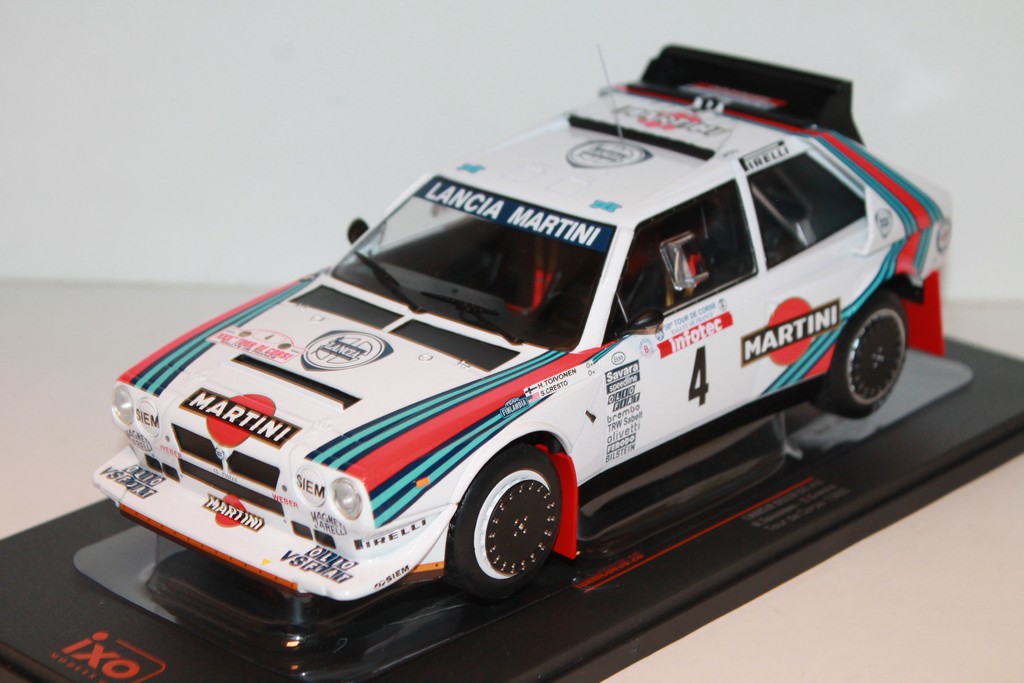 LANCIA DELTA S4 N°4 TOUR DE CORSE 1986 IXO 1/18°