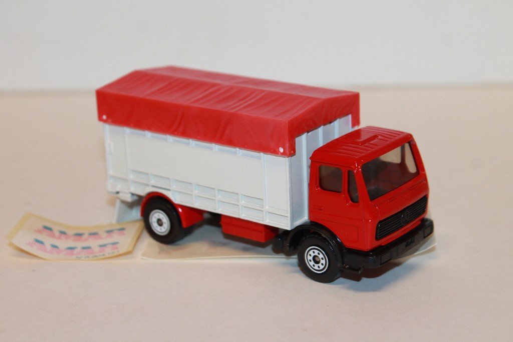 CAMION BACHE CIRQUE AMAR SOLIDO 1/43°