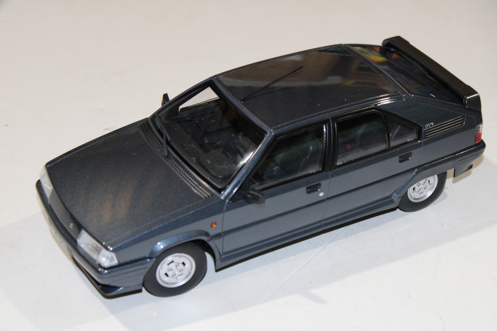 CITROEN BX GTI GRIS FONCE TRIPLE 9 1/18°