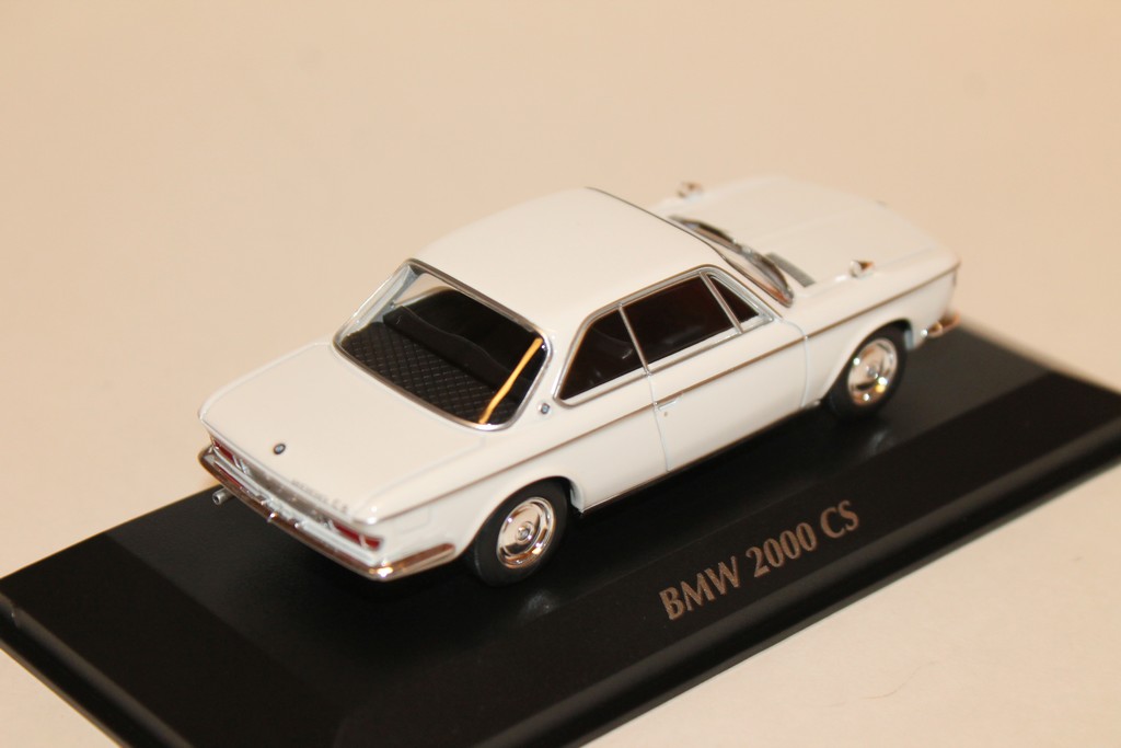 BMW 2000 CS BLANC 1967 MAXICHAMPS 1/43°