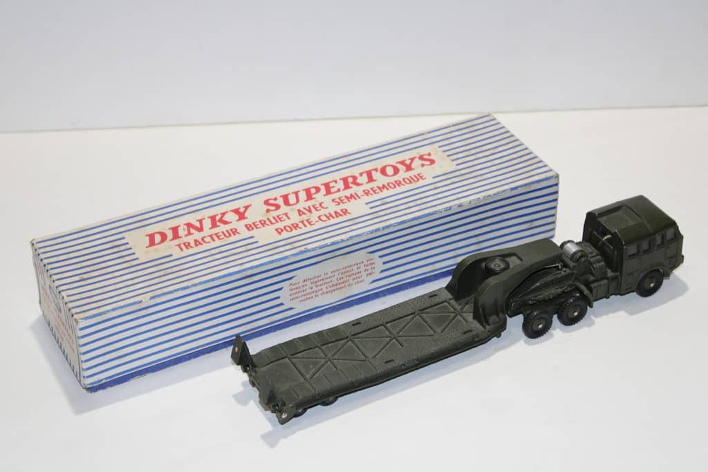 Le Ressort Seul De La Remorque Porte Char Du Berliet T6 Par Dinky Toys France 2592