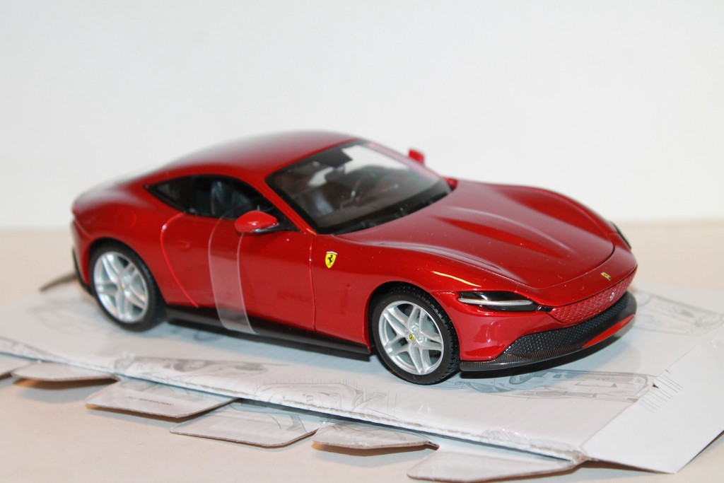 FERRARI ROMA ROUGE 2020 BURAGO 1/24°