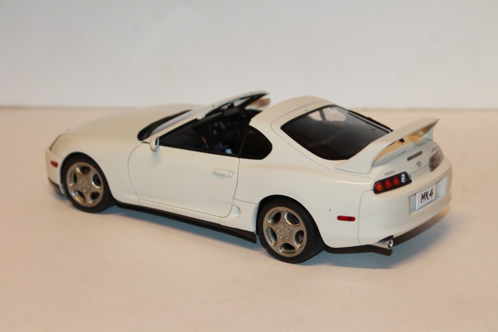 TOYOTA SUPRA TARGA MK4 BLANCHE 1993 SOLIDO 1/18°