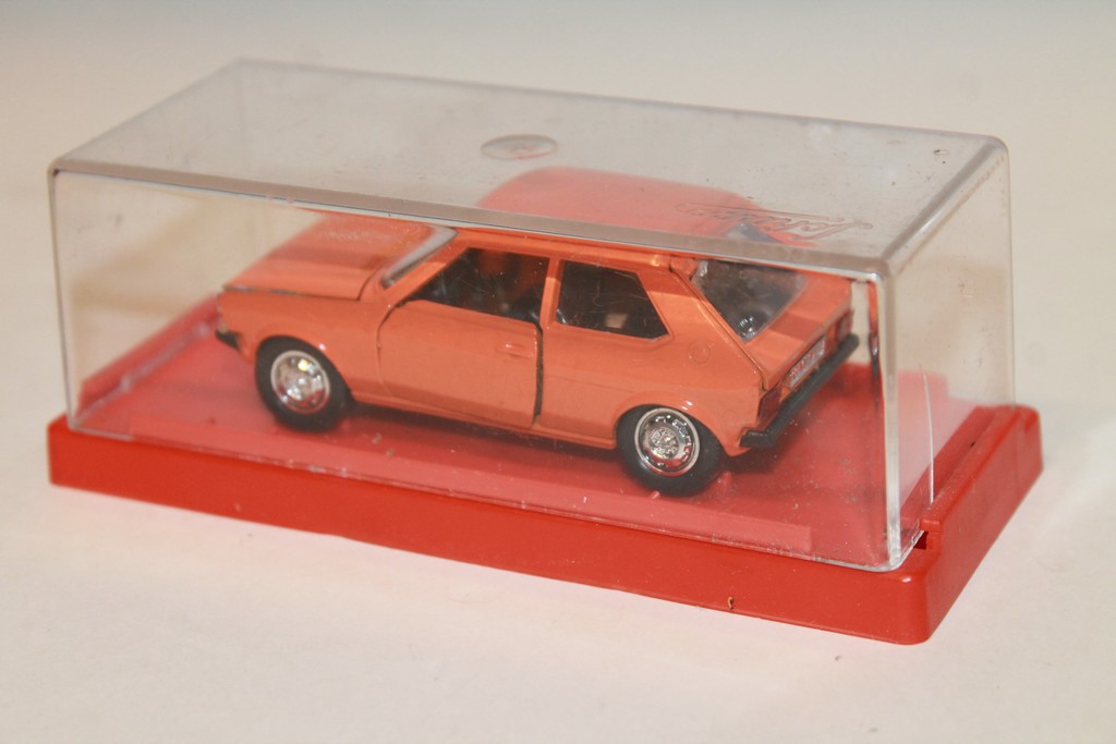 AUDI 50 ORANGE SCHUCO 1/43°