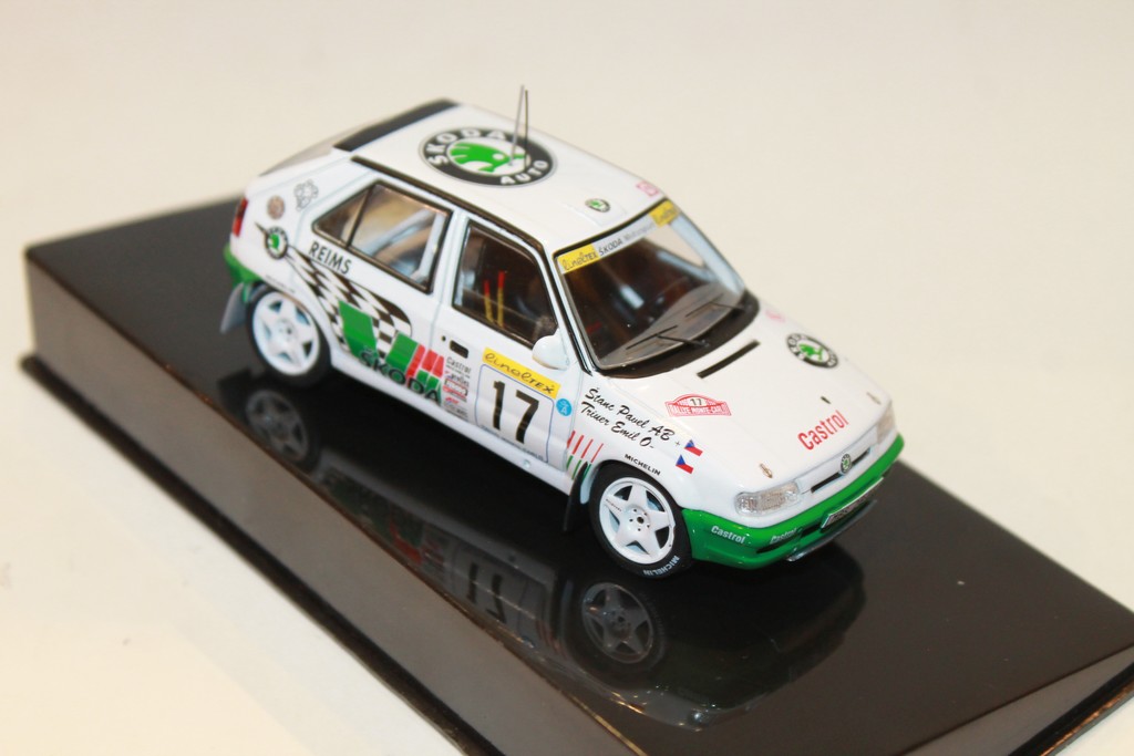 SKODA FELICIA KIT CAR #17 E.TRINER-P.STANC RALLYE MONTE-CARLO 1996 IXO 1/43°