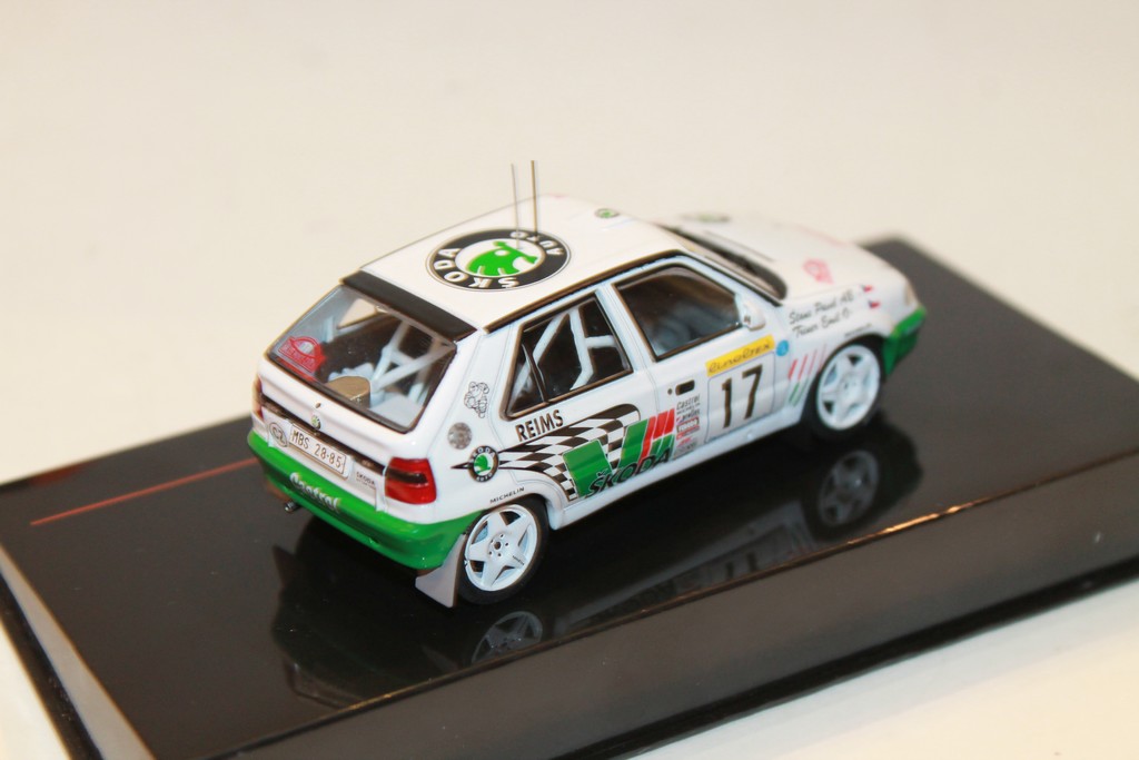 SKODA FELICIA KIT CAR #17 E.TRINER-P.STANC RALLYE MONTE-CARLO 1996 IXO 1/43°