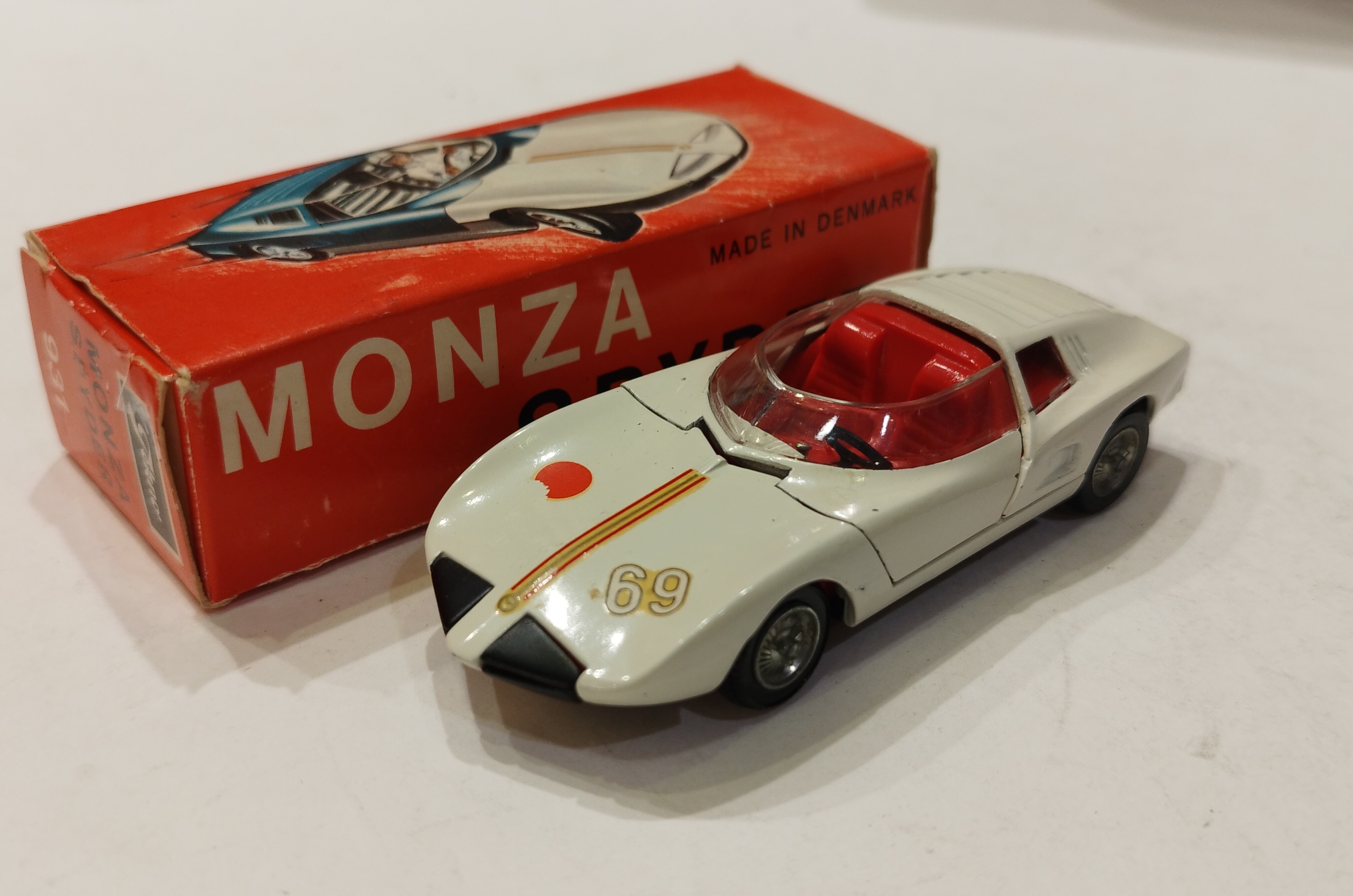 MONZA SPYDER BLANC 1975 TEKNO 1/43°