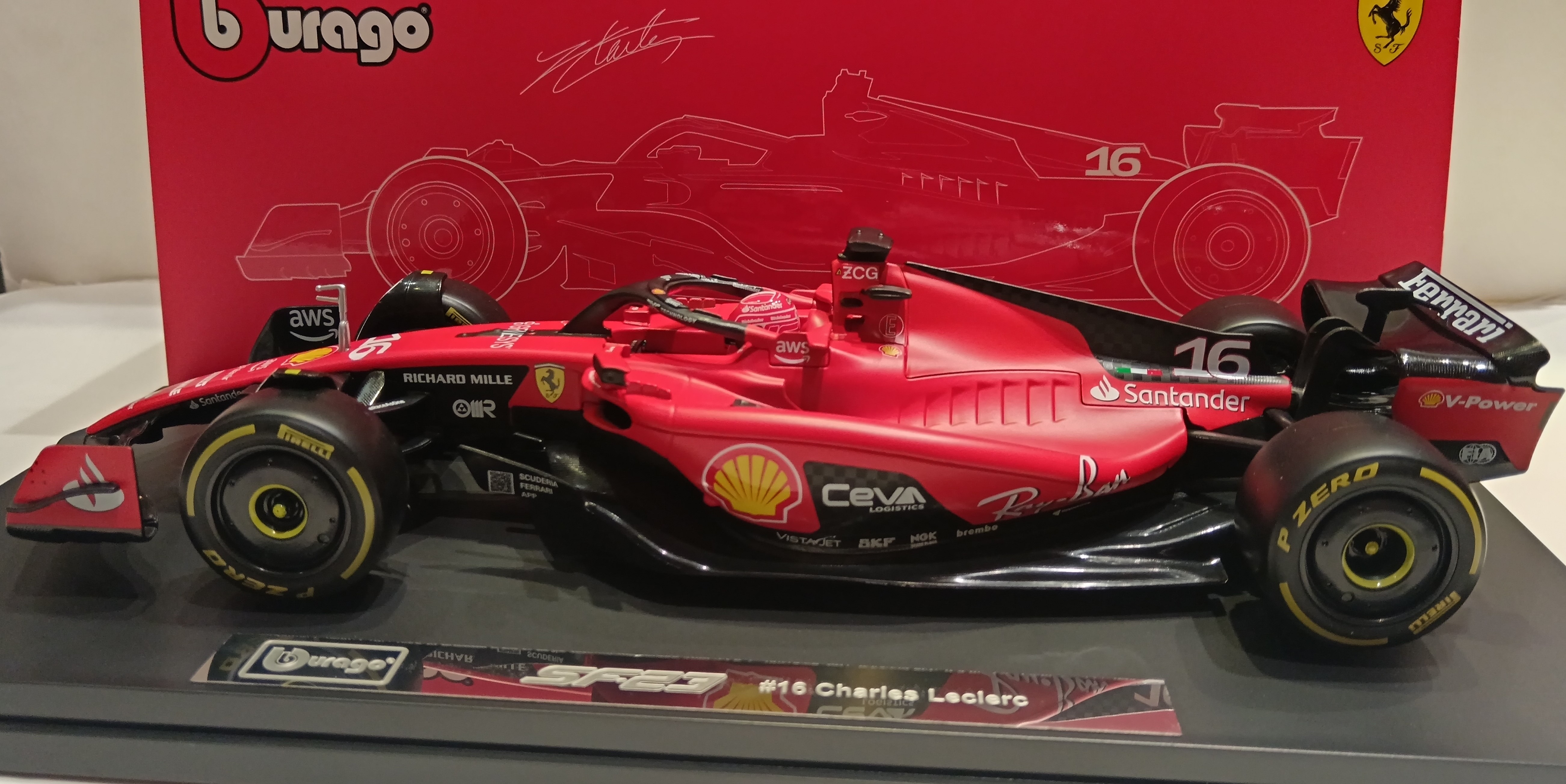 FERRARI SF-23 LECLERC AVEC VITRINE BURAGO 1/18°