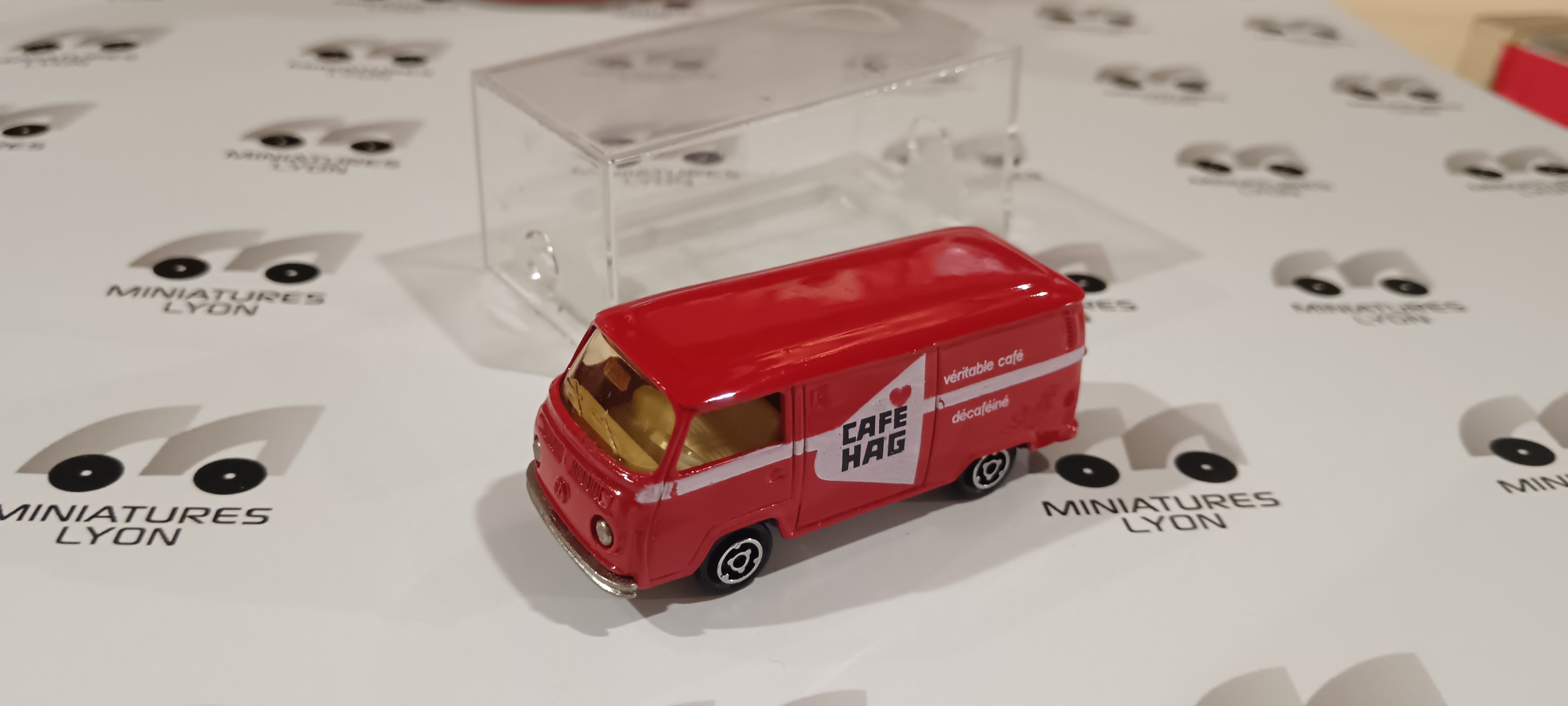 VW COMBI T2 CAFE HAG MAJORETTE 1/64