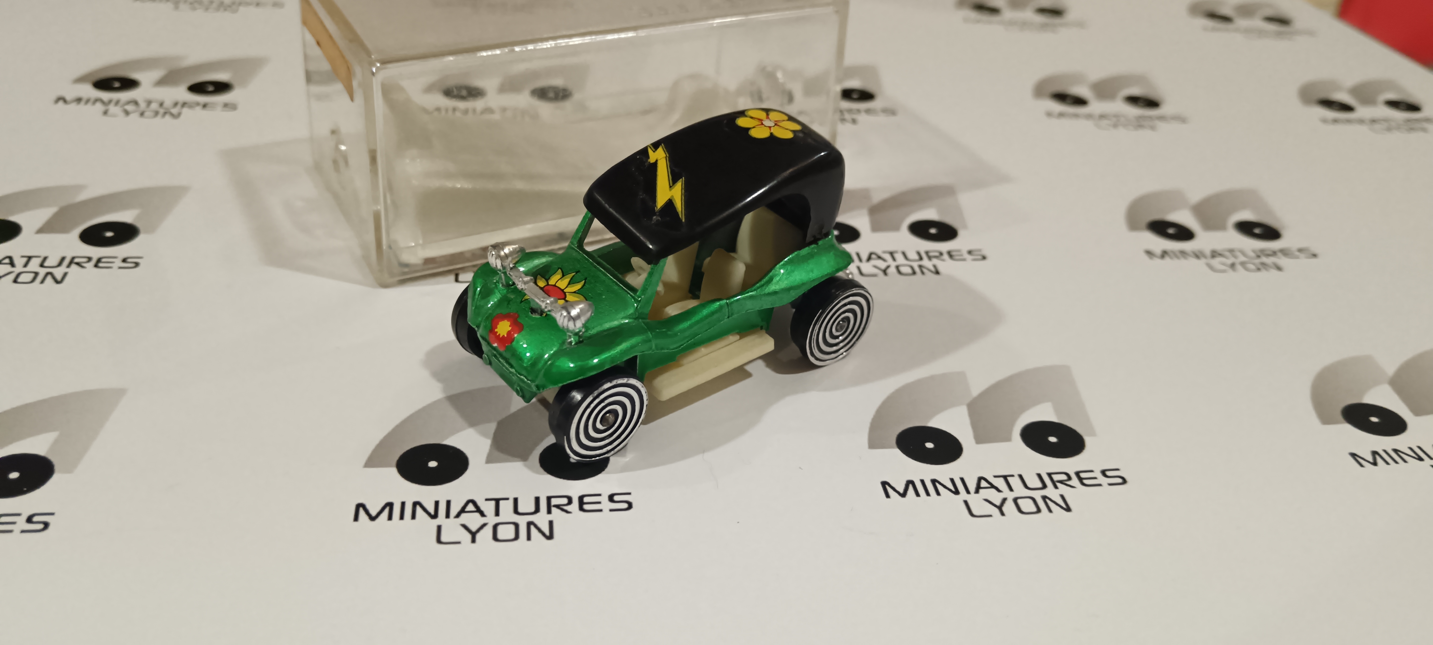 DUNE BUGGY VERT ROUES SPIRALE MAJORETTE 1/64