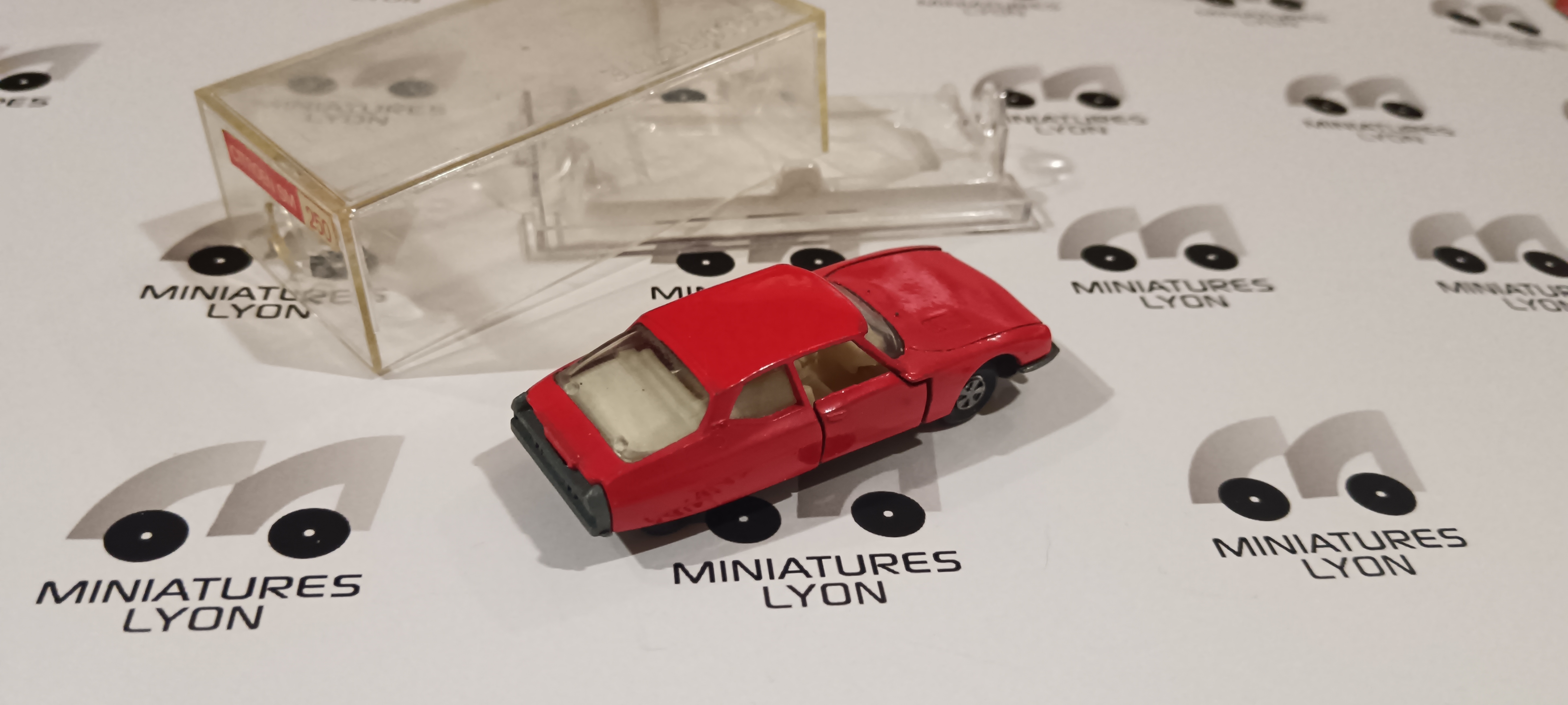 CITROEN SM ROUGE MAJORETTE 1/64