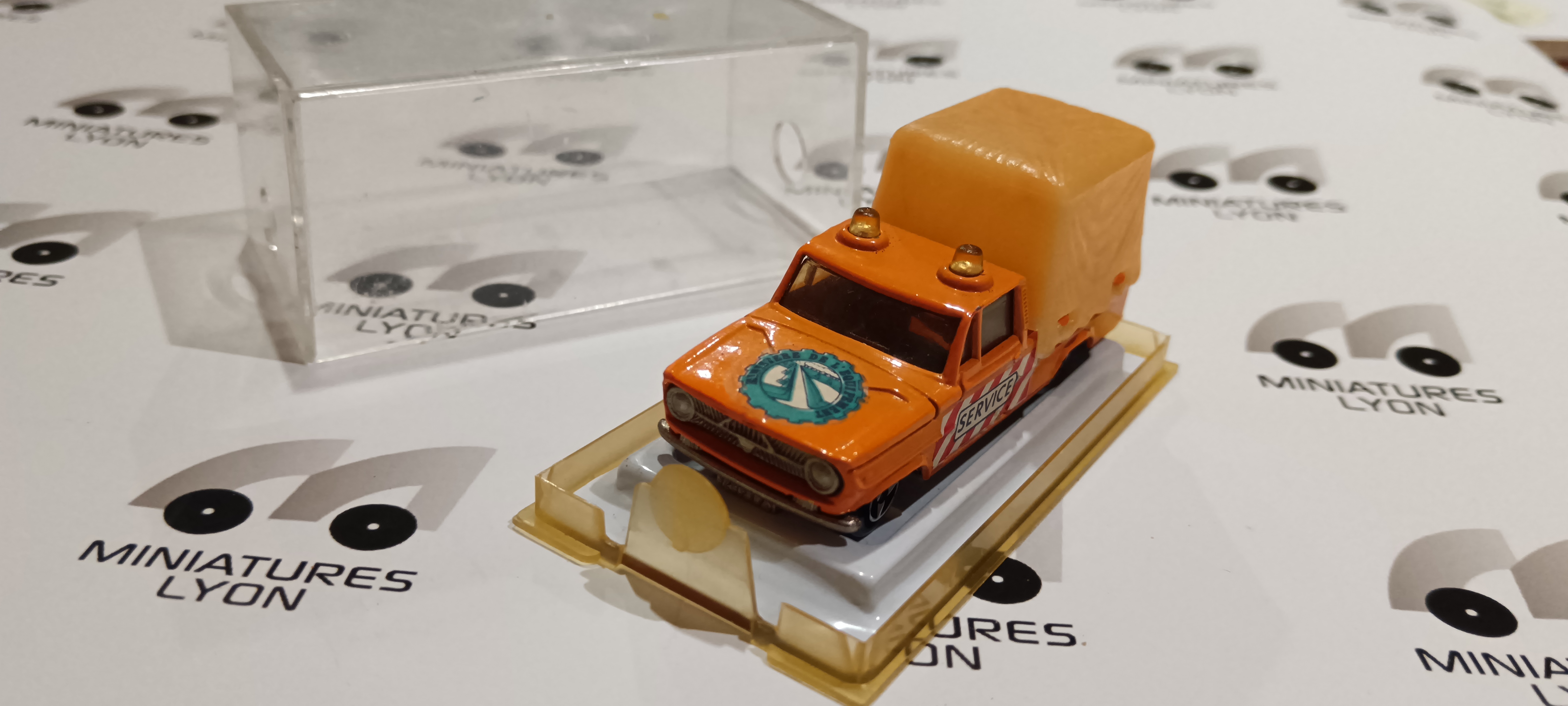 DODGE SERVICE EQUIPEMENT MAJORETTE 1/64