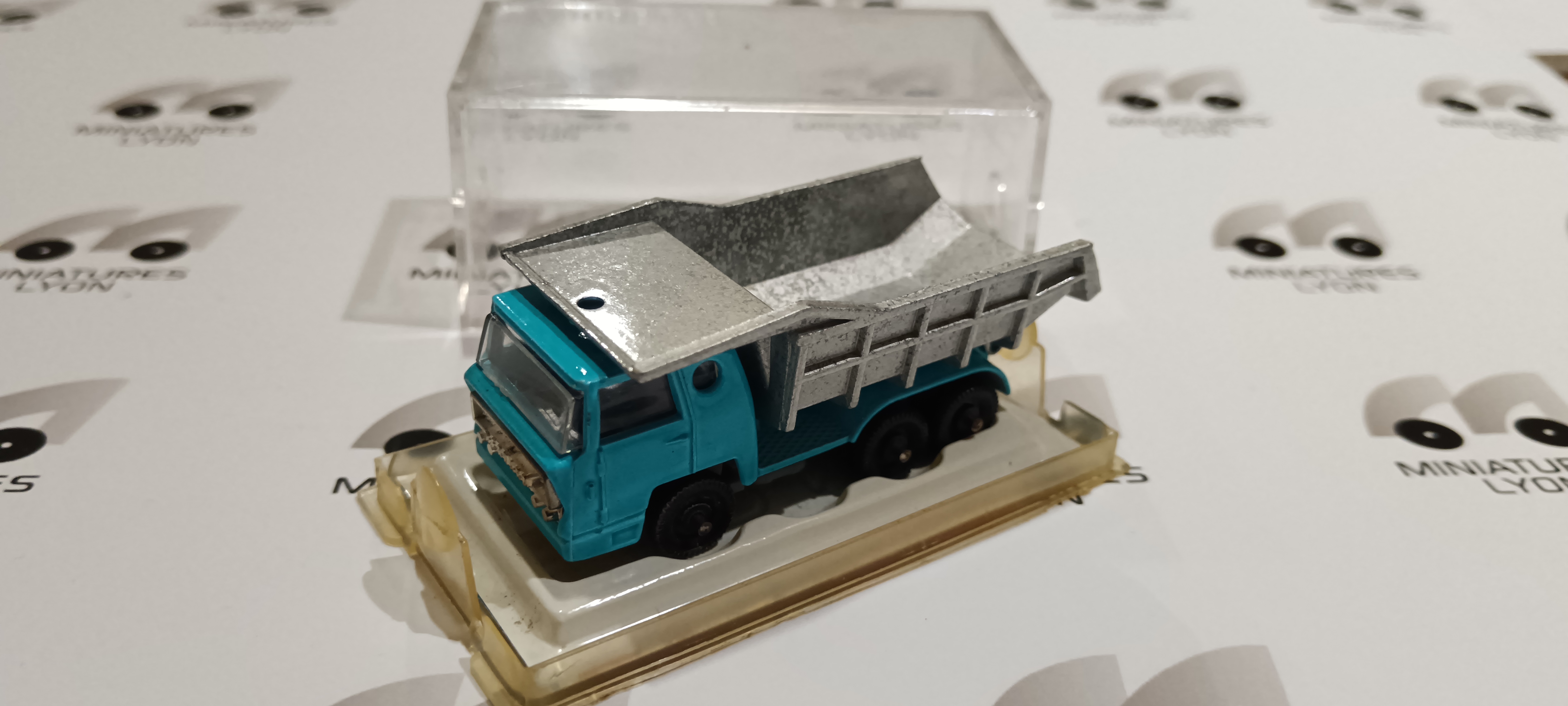 BERNARD BENNE CARRIERE TURQUOISE MAJORETTE 1/87