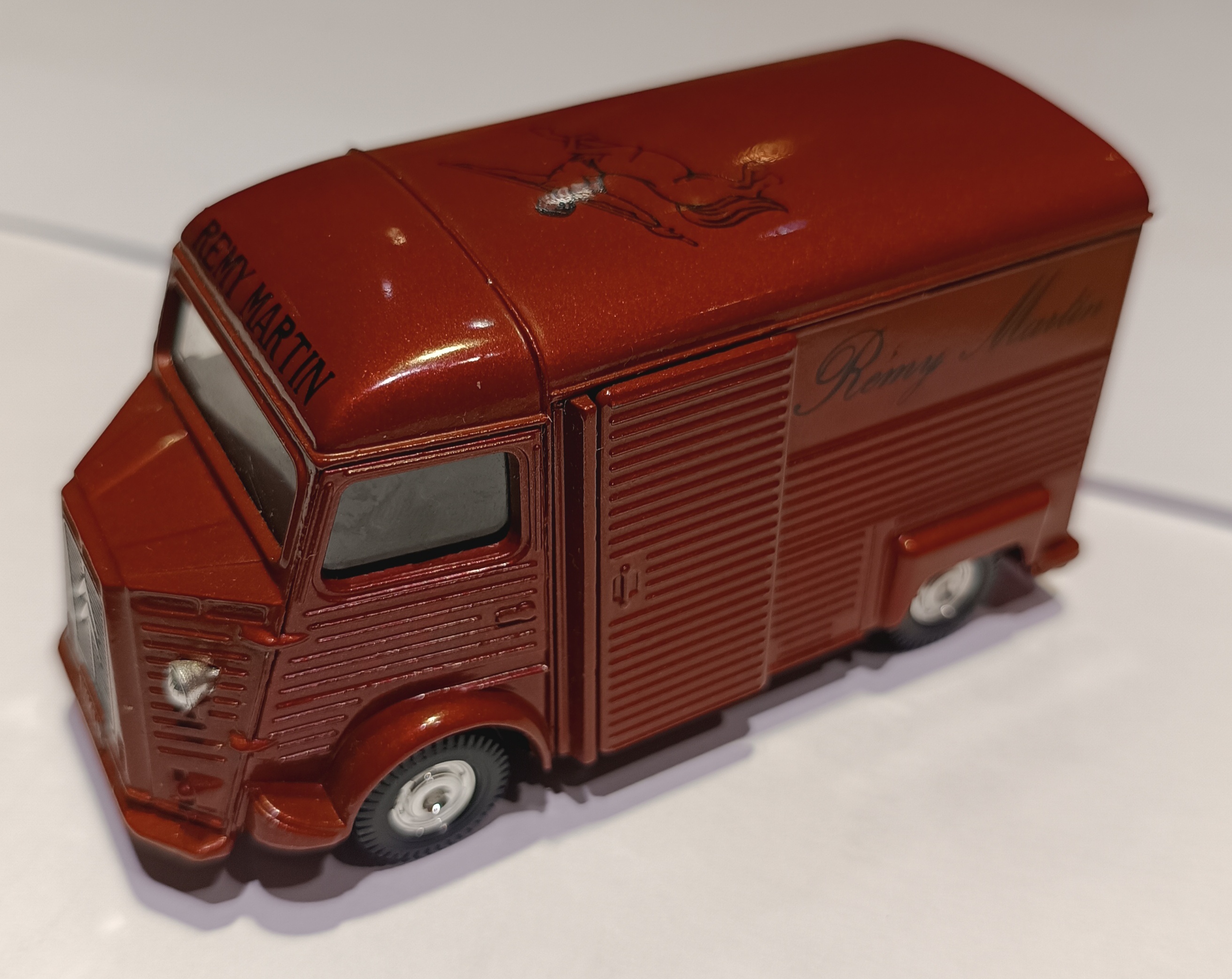 CITROEN TYPE H REMI MARTIN  tomica dandy 1:43