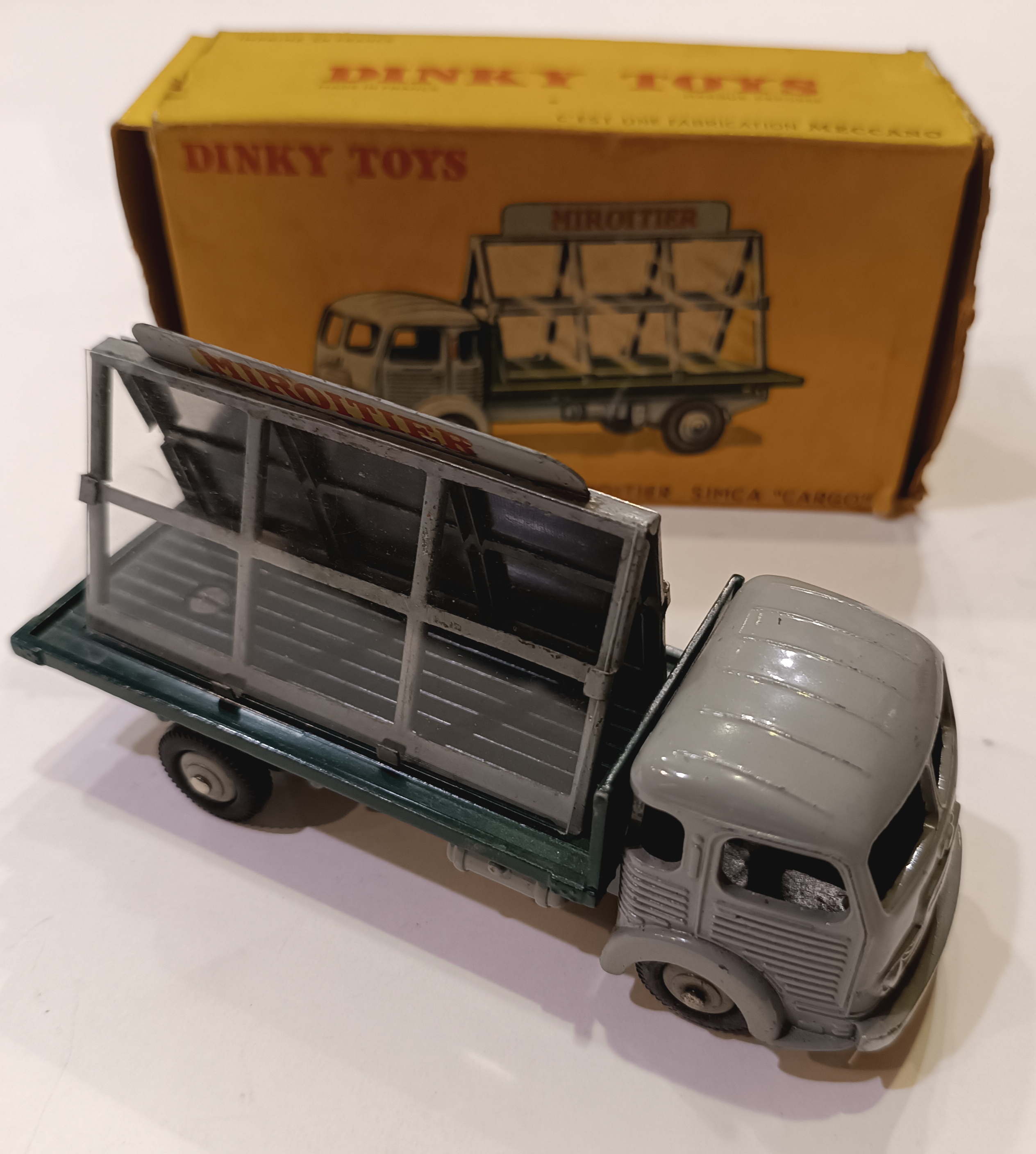 Simca cargo miroitier Dinky toys 1/55
