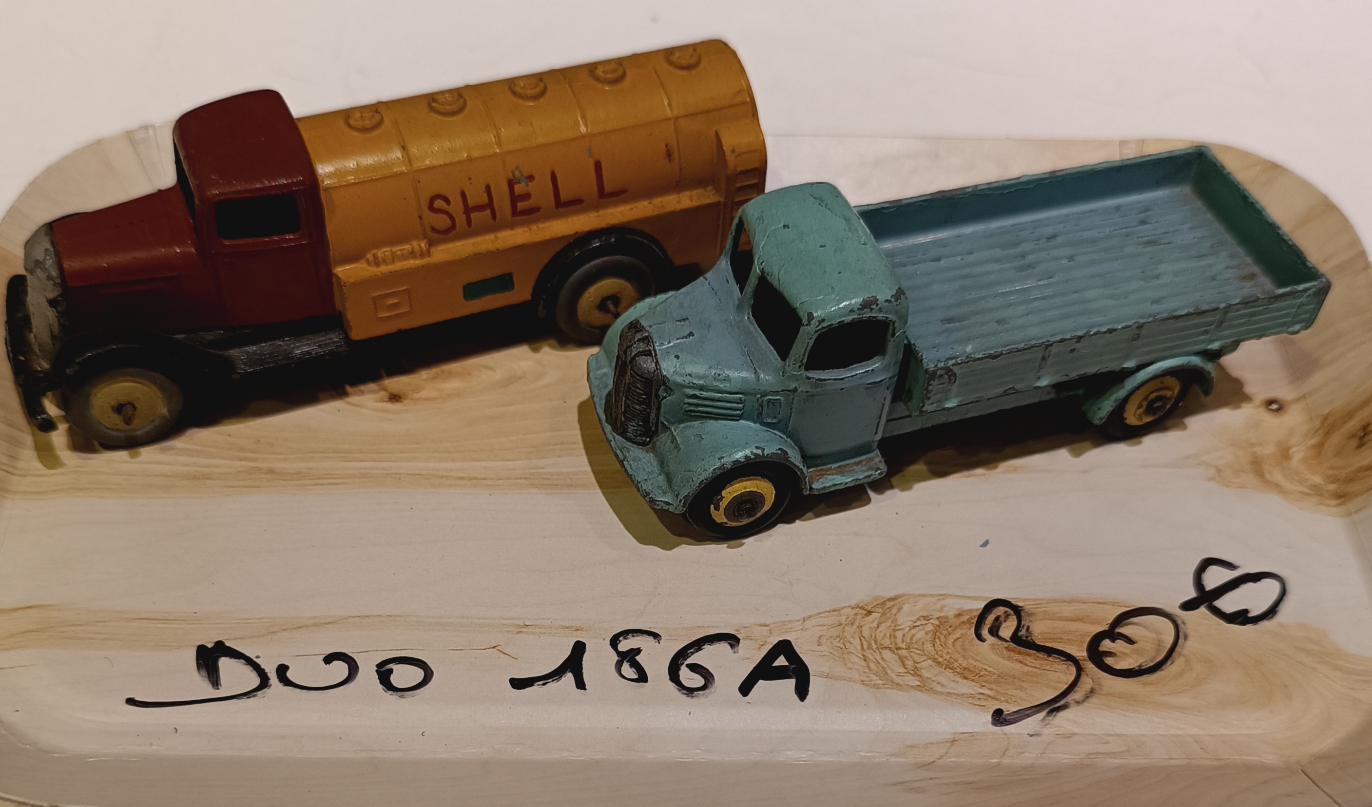 Duo camions Dinky