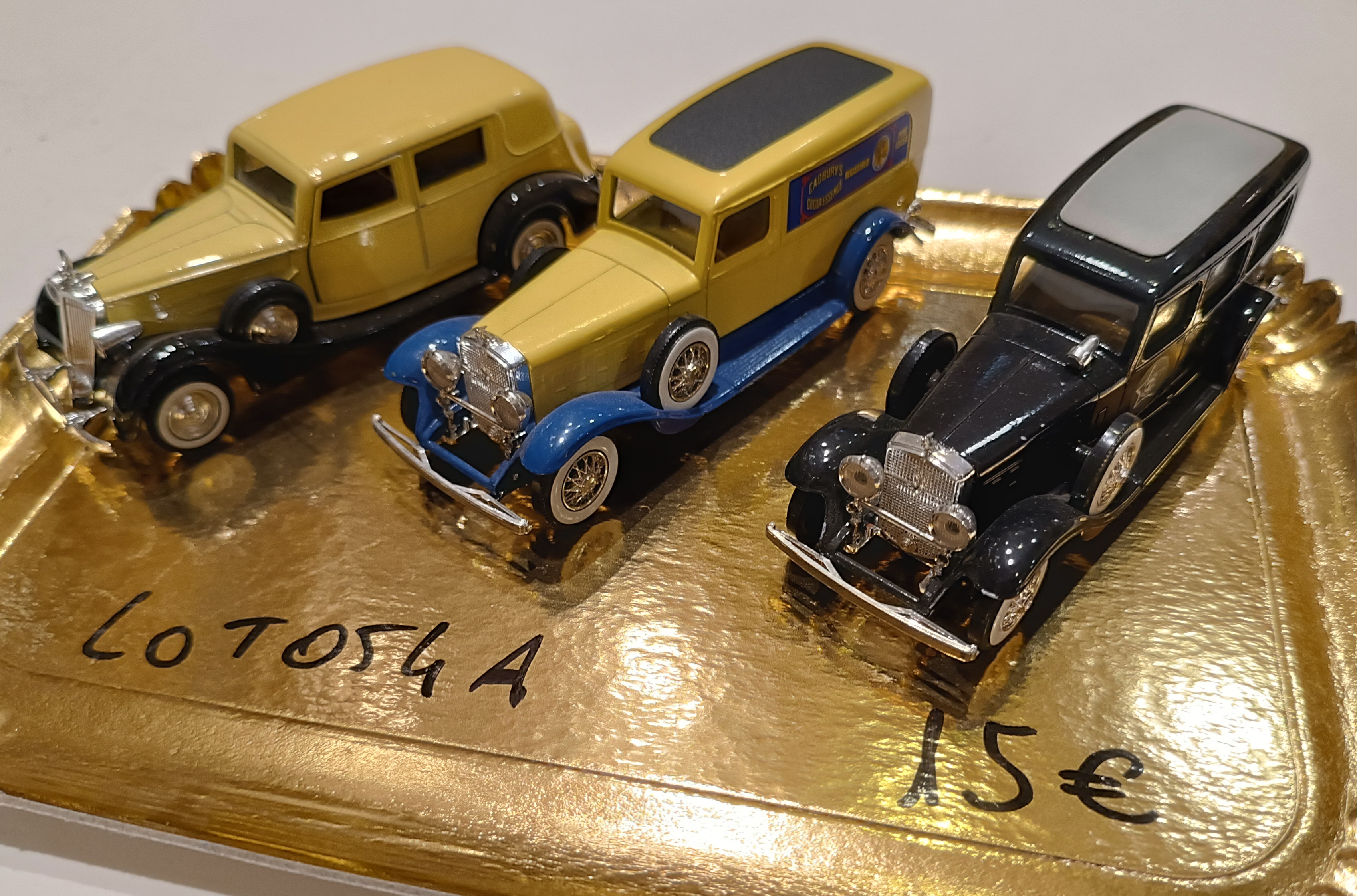 DUO Cadillac 1/43