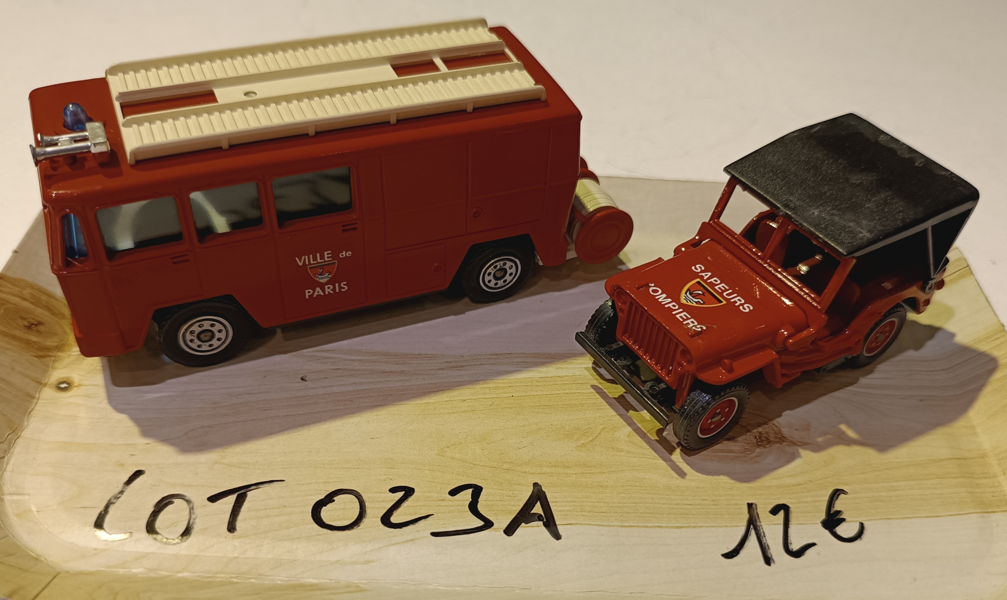 LOT pompiers 1/43