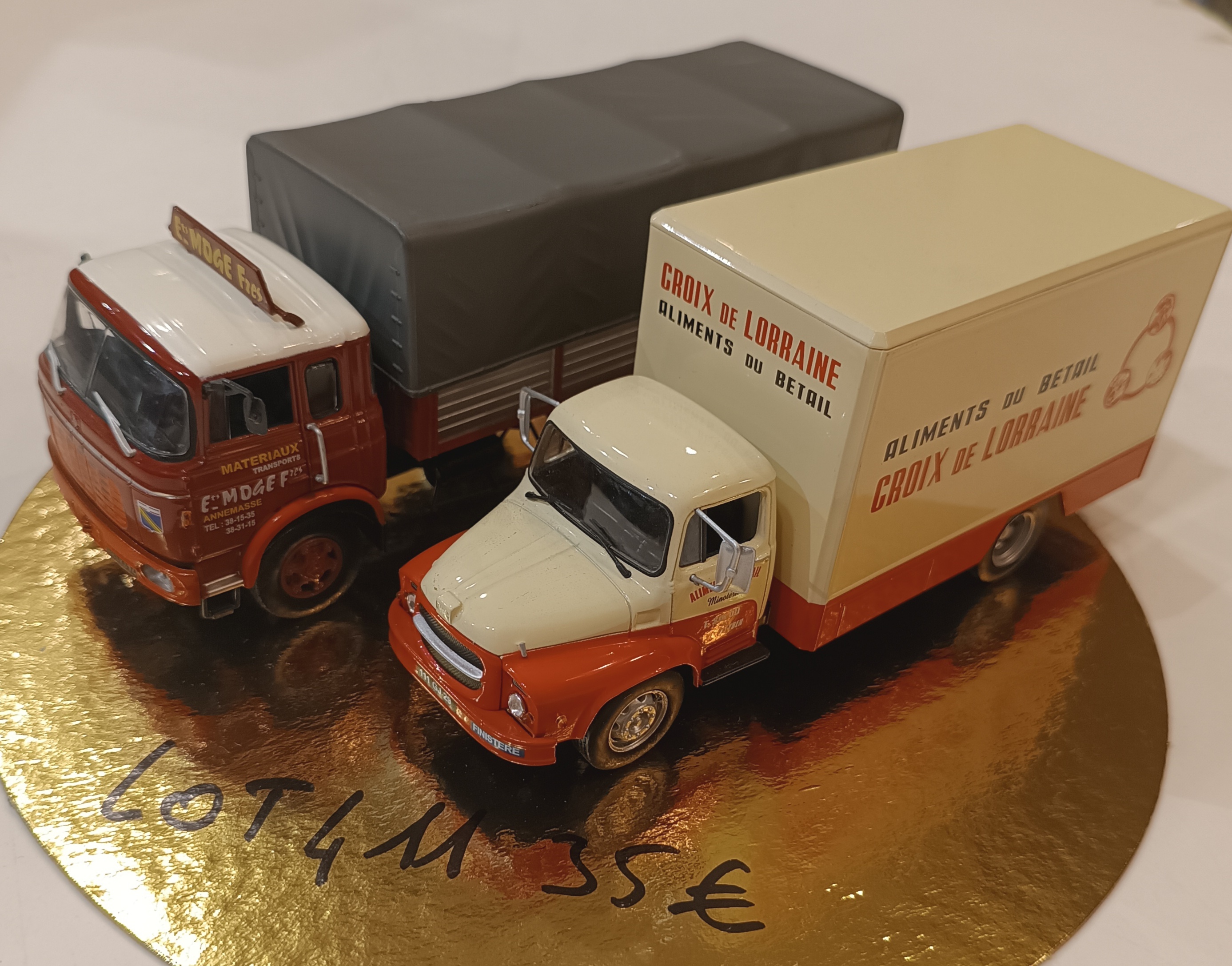 LOT CAMIONS IXO 1/43