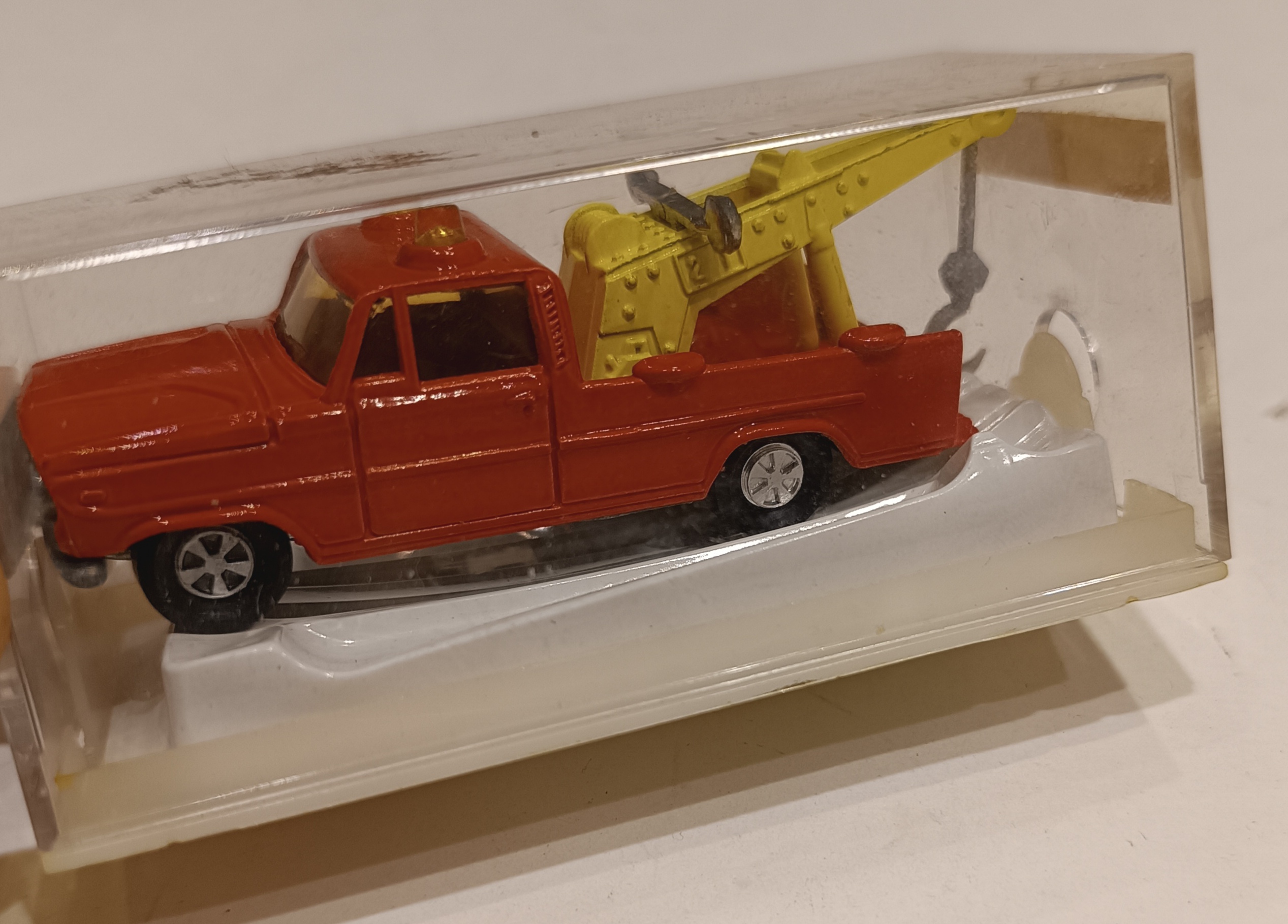 CAMION DODGE DEPANNEUSE MAJORETTE 1/80
