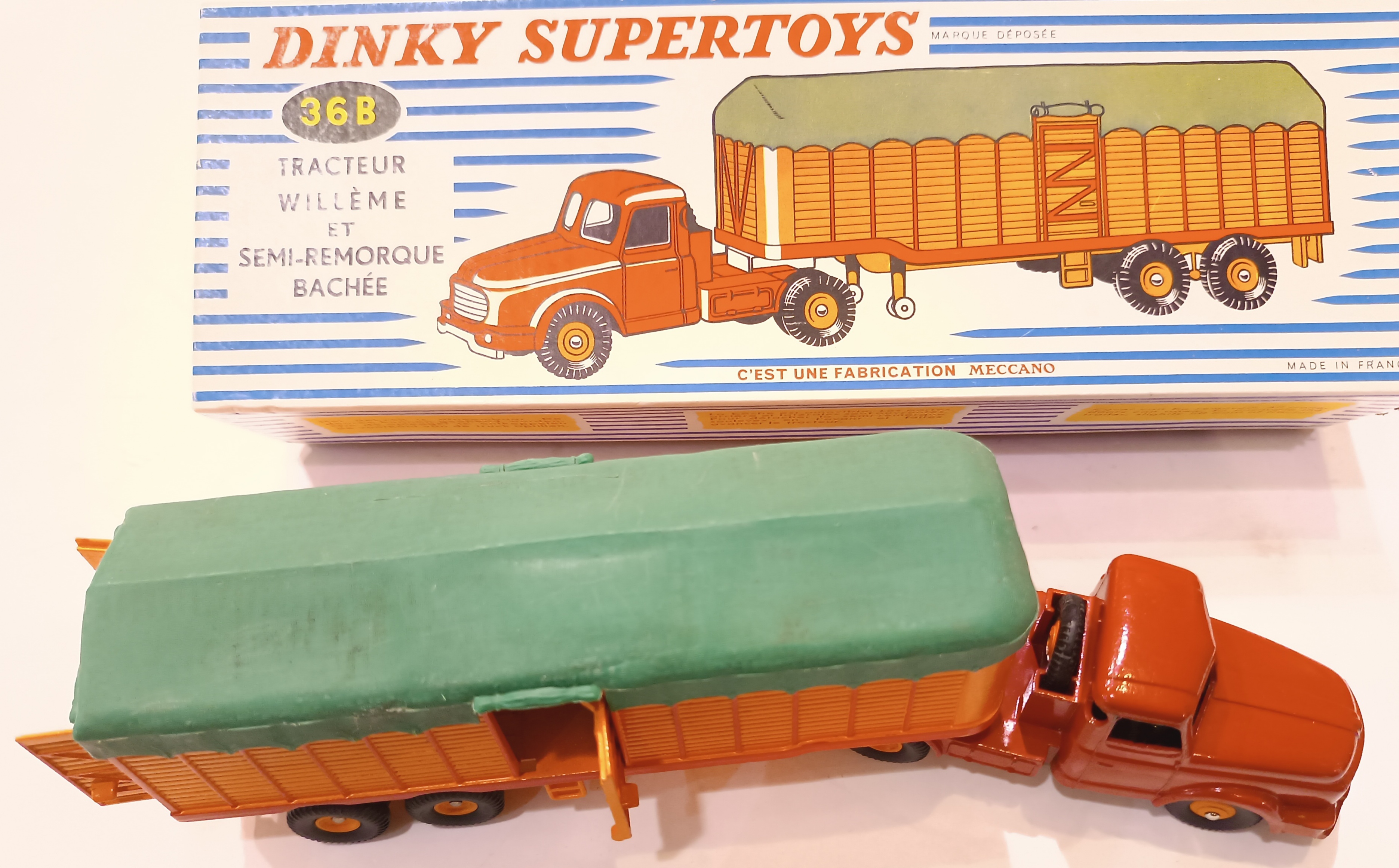 SEMI REMORQUE BACHEE WILLEME DINKY 1/43