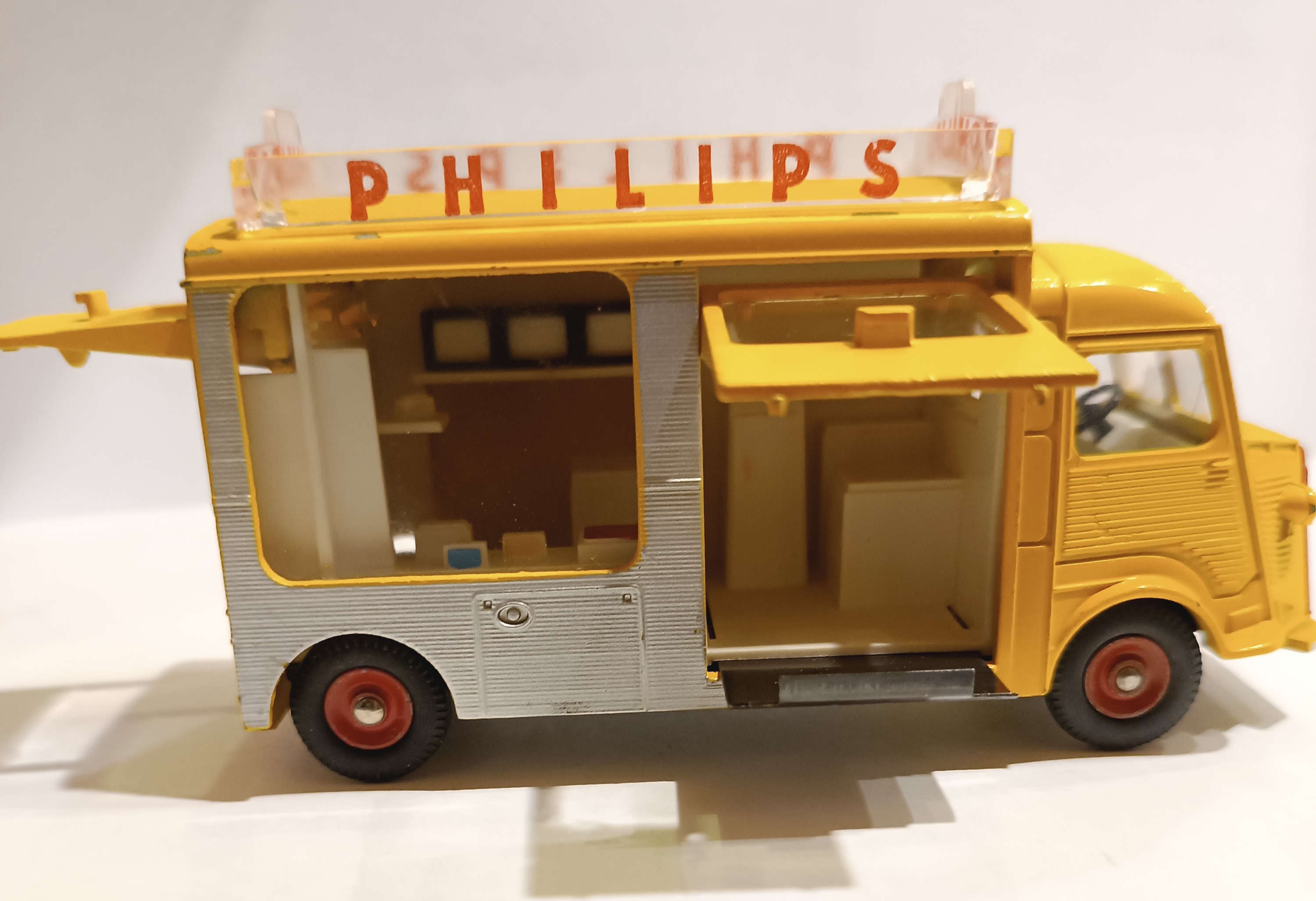 CITROEN 1200K PHILIPS DINKY TOYS 1/43