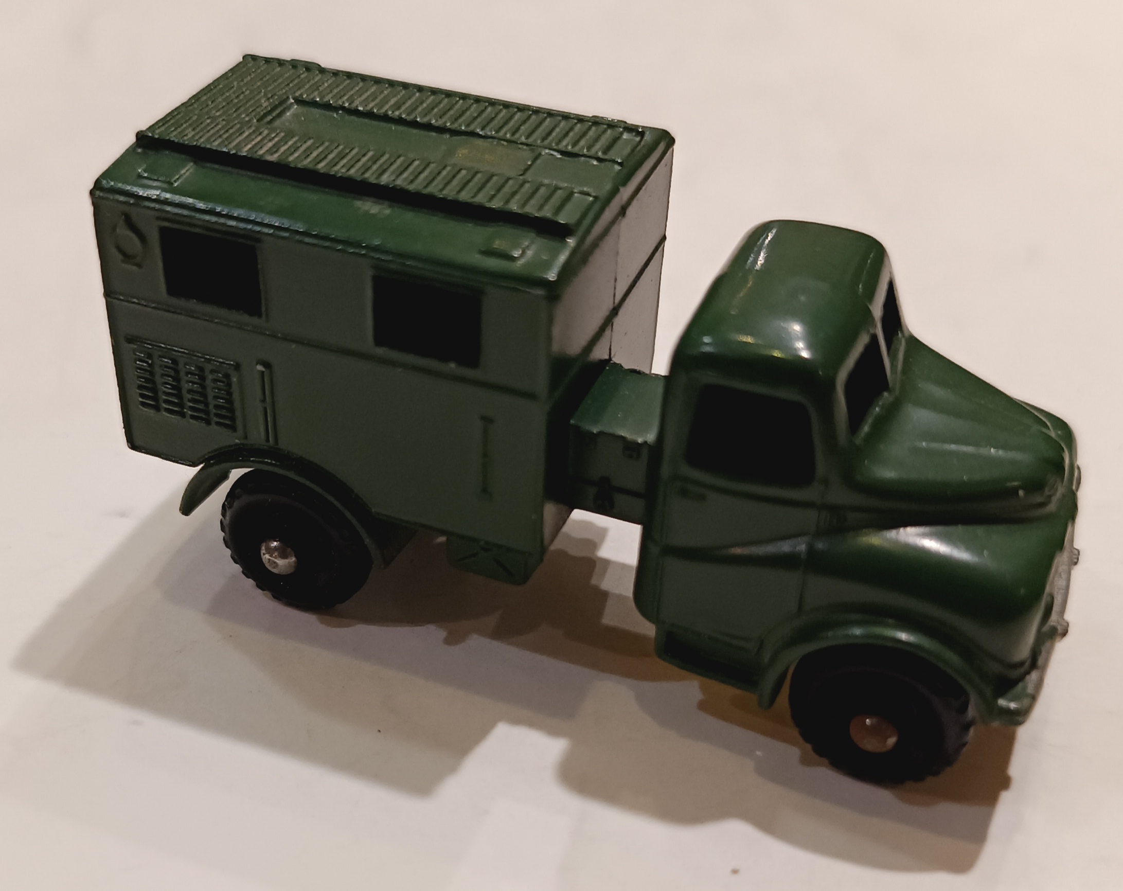 AUSTIN MK2 RADIO TRUCK 1/
