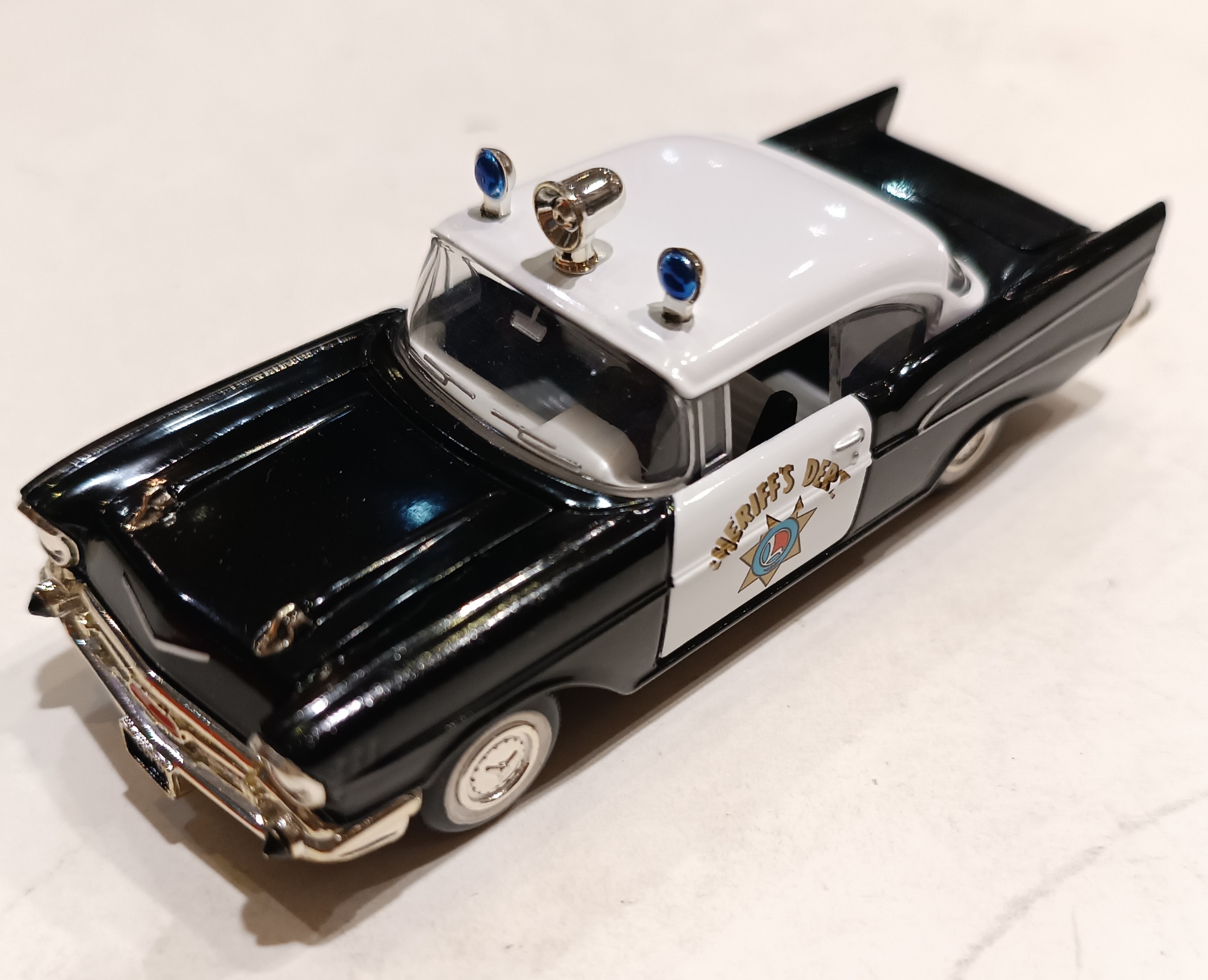 CHEVROLET SHERIFF'S CAR L.C.P.D CORGI 1/43
