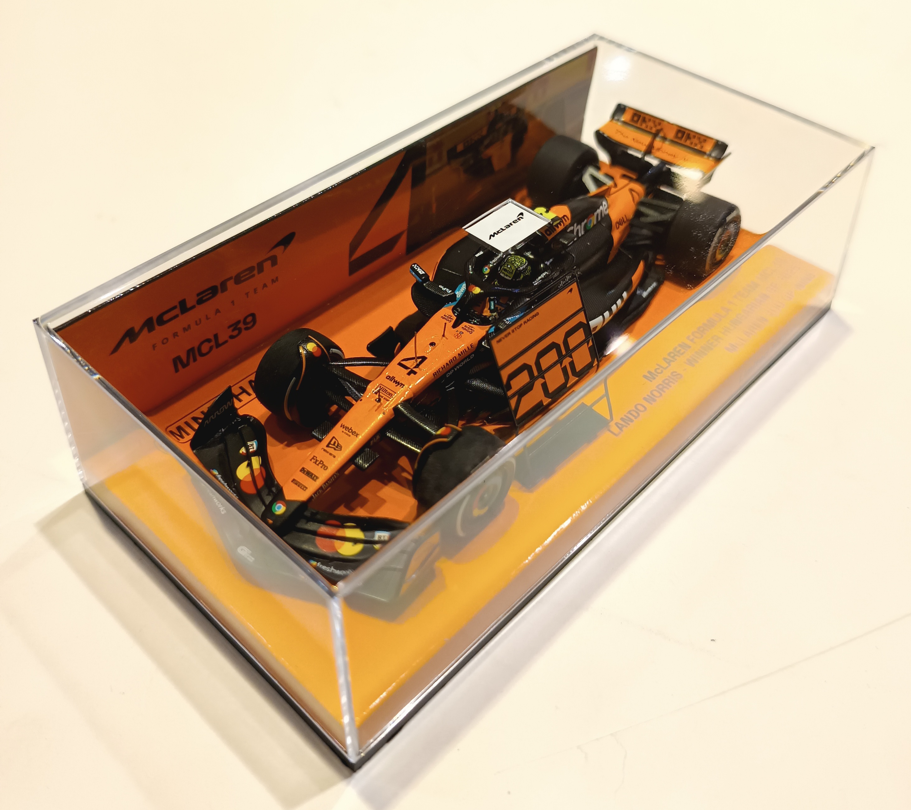 McLaren MCL39 Norris Hongrie 2025 Minichamps 1/43