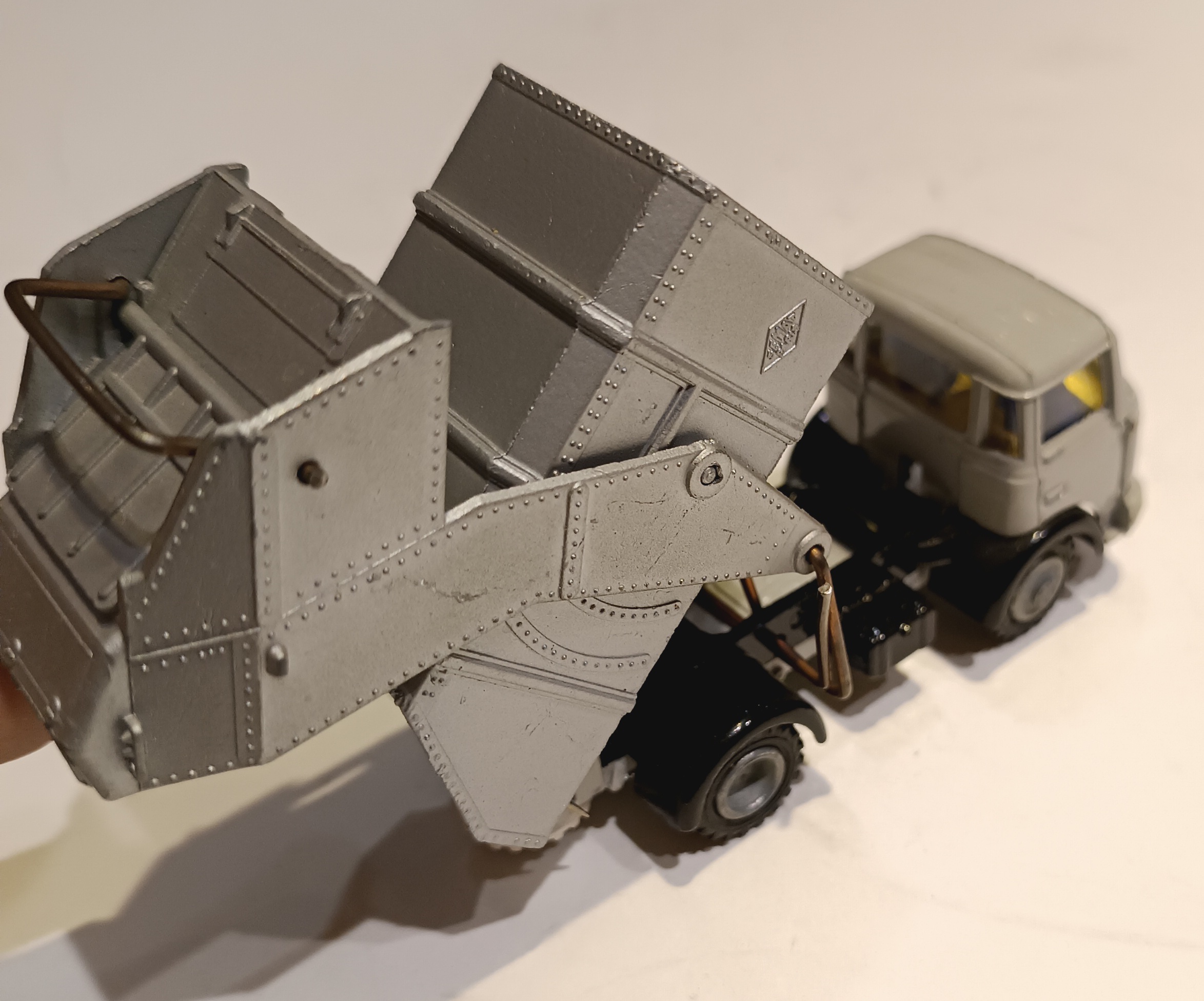 Berliet GAK poubelle France Jouet 1/43