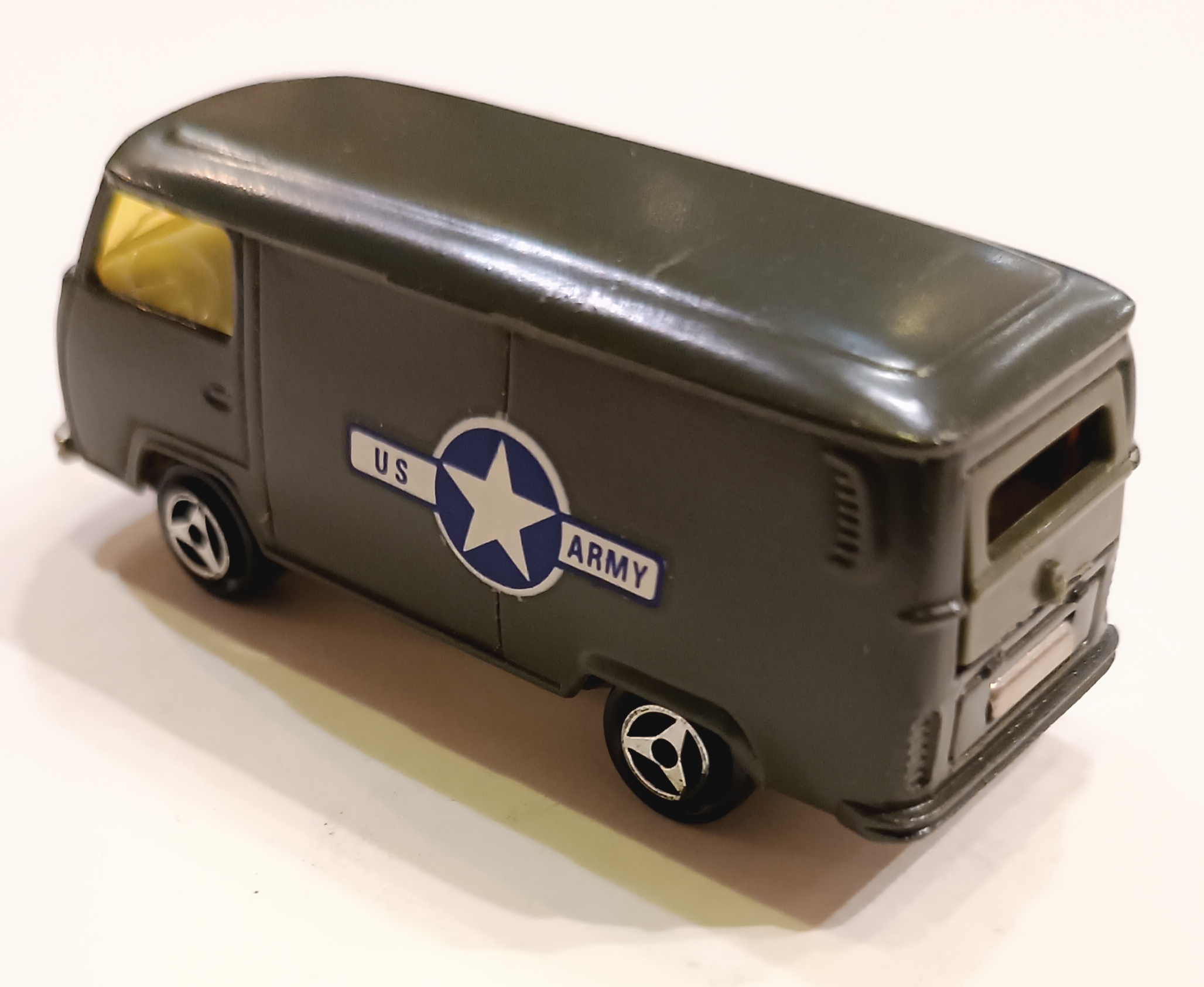 FOURGON VW MAJORETTE 1/60