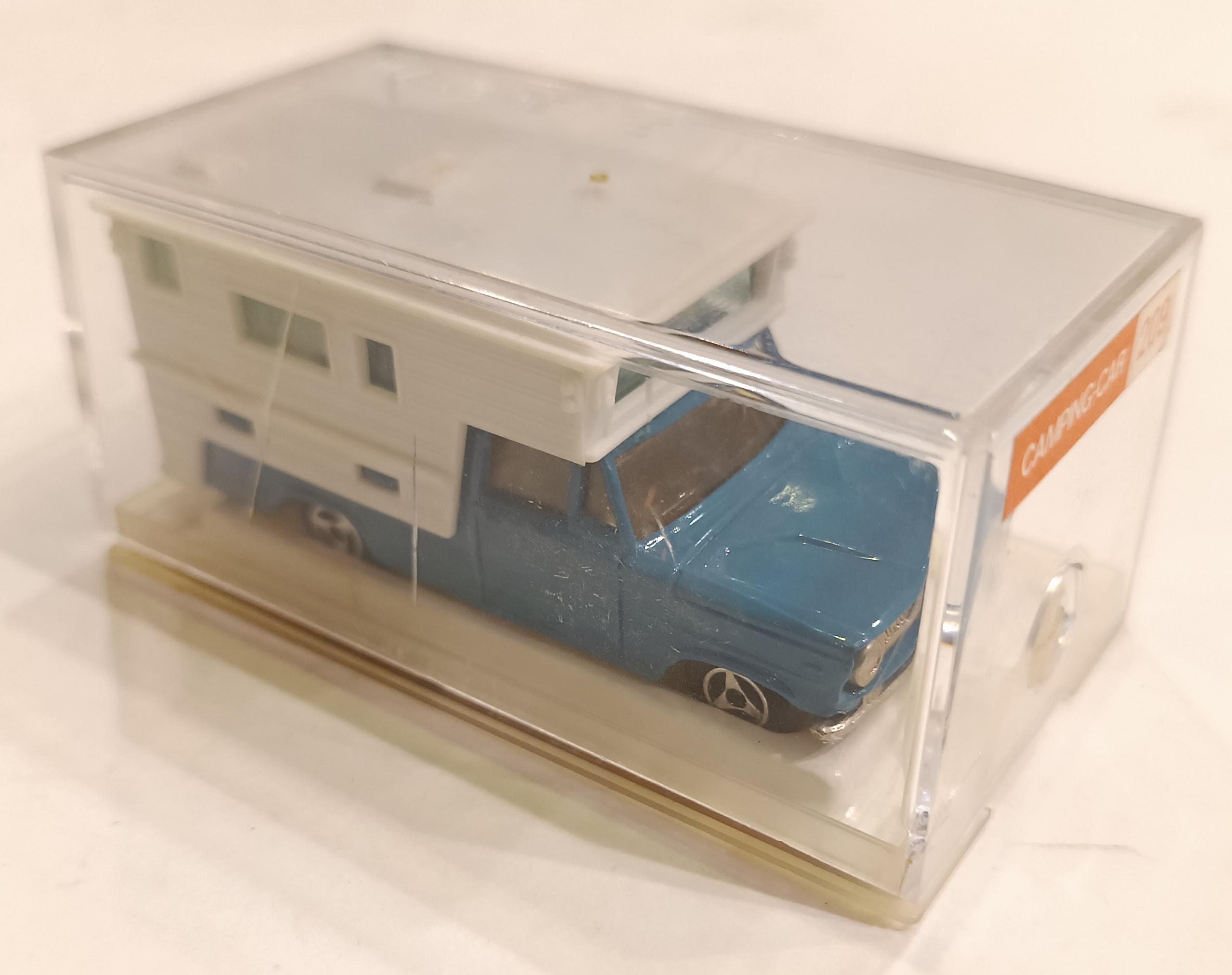 CAMPING CAR MAJORETTE 1/80