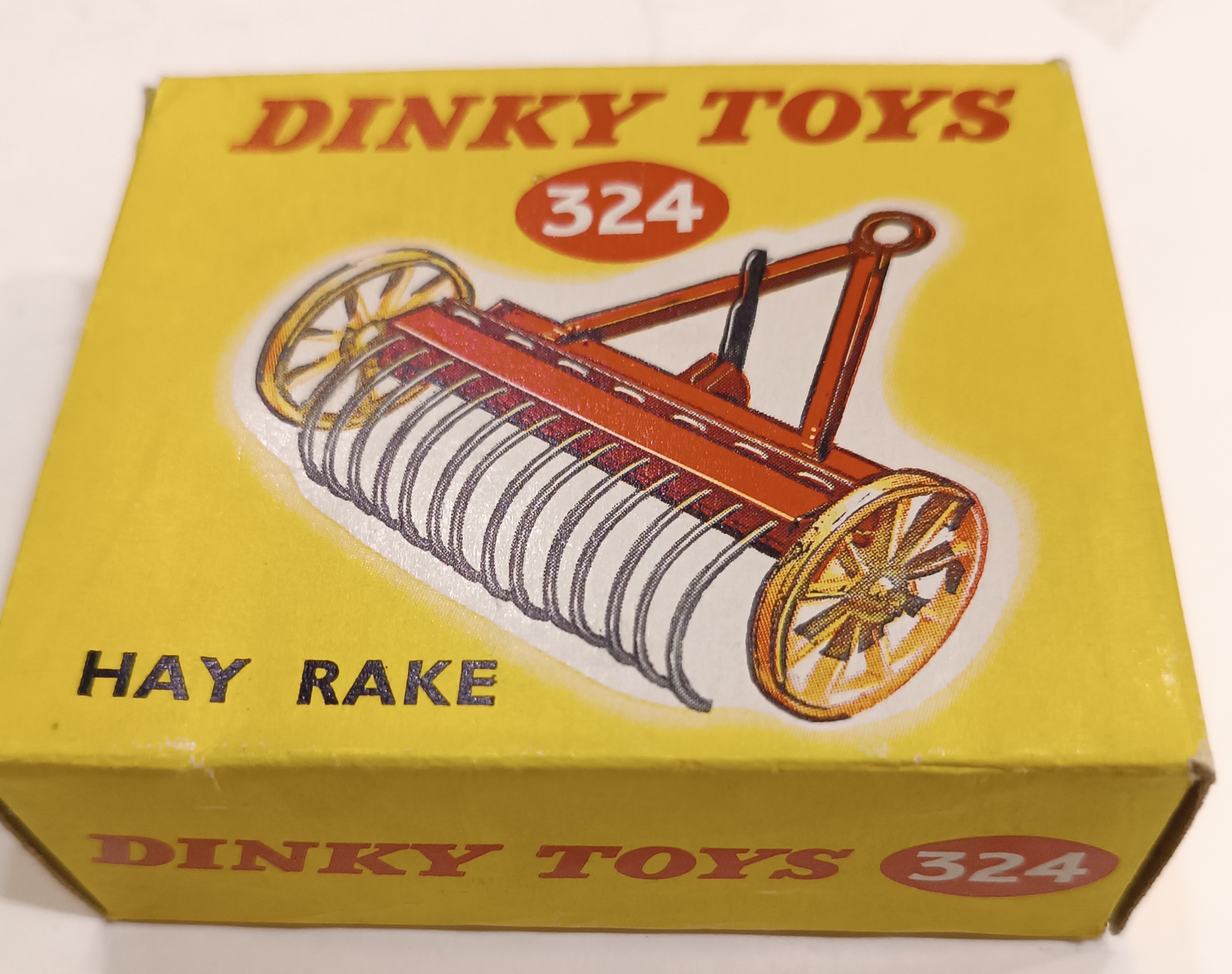 RATEAU A FOIN DINKY 1/43
