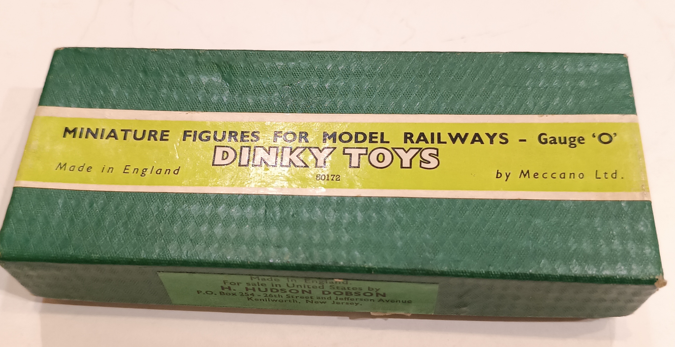 FIGURINES MINIATURES TRAIN ET STAFF HOTEL N°5 DINKY 1/43