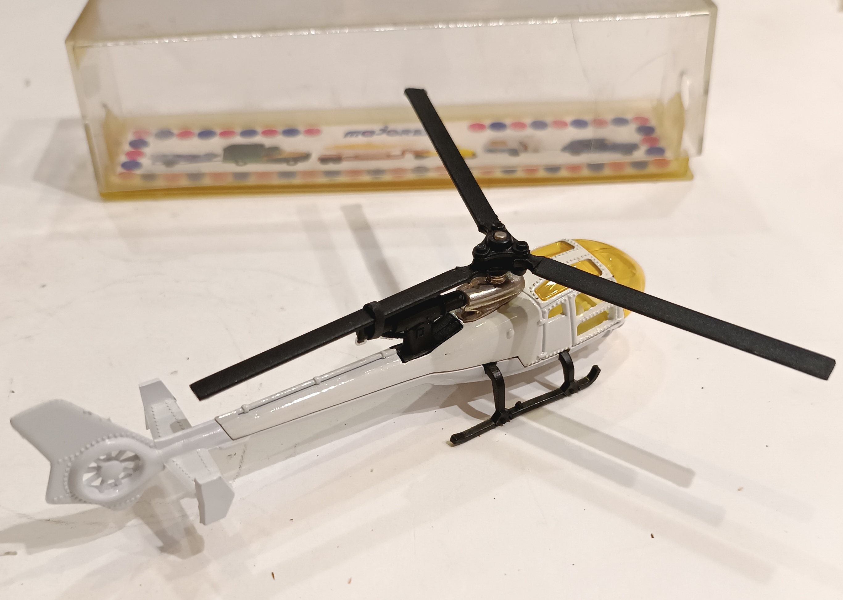 HELICOPTERE GAZELLE MAJORETTE 1/70