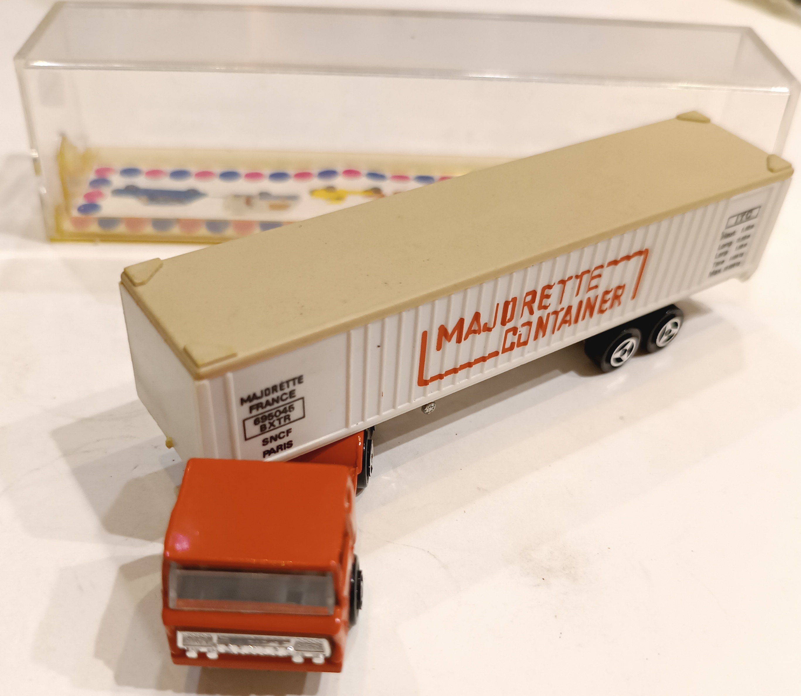 BERNARD CONTAINER MAJORETTE 1/100